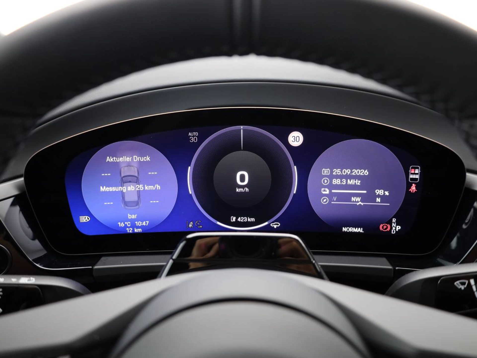 PORSCHE Macan 4S-image-4