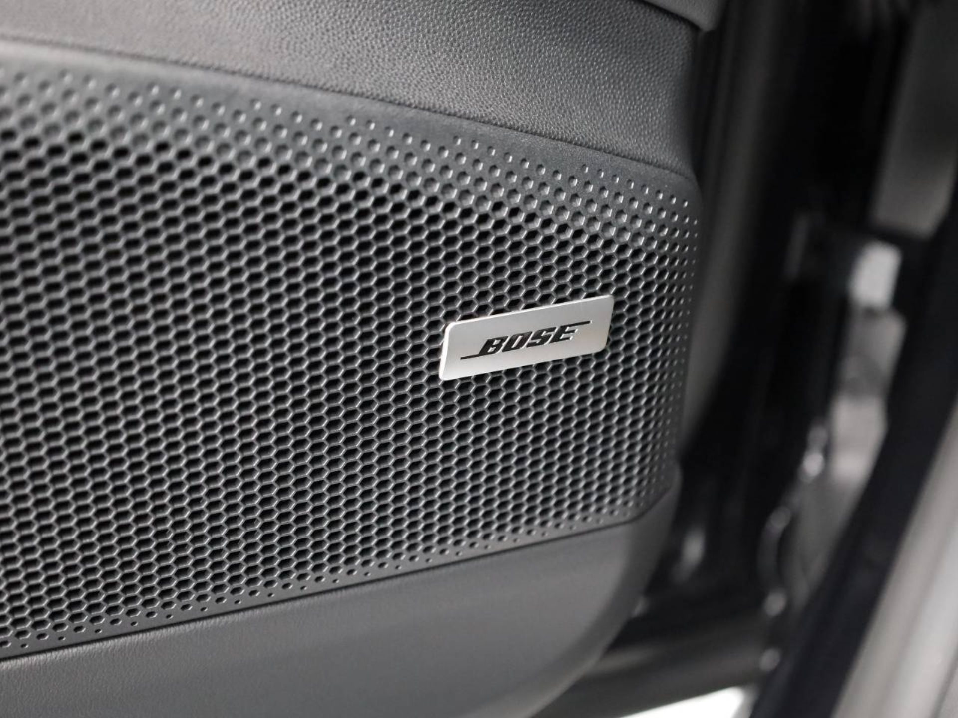 PORSCHE Macan 4S-image-16