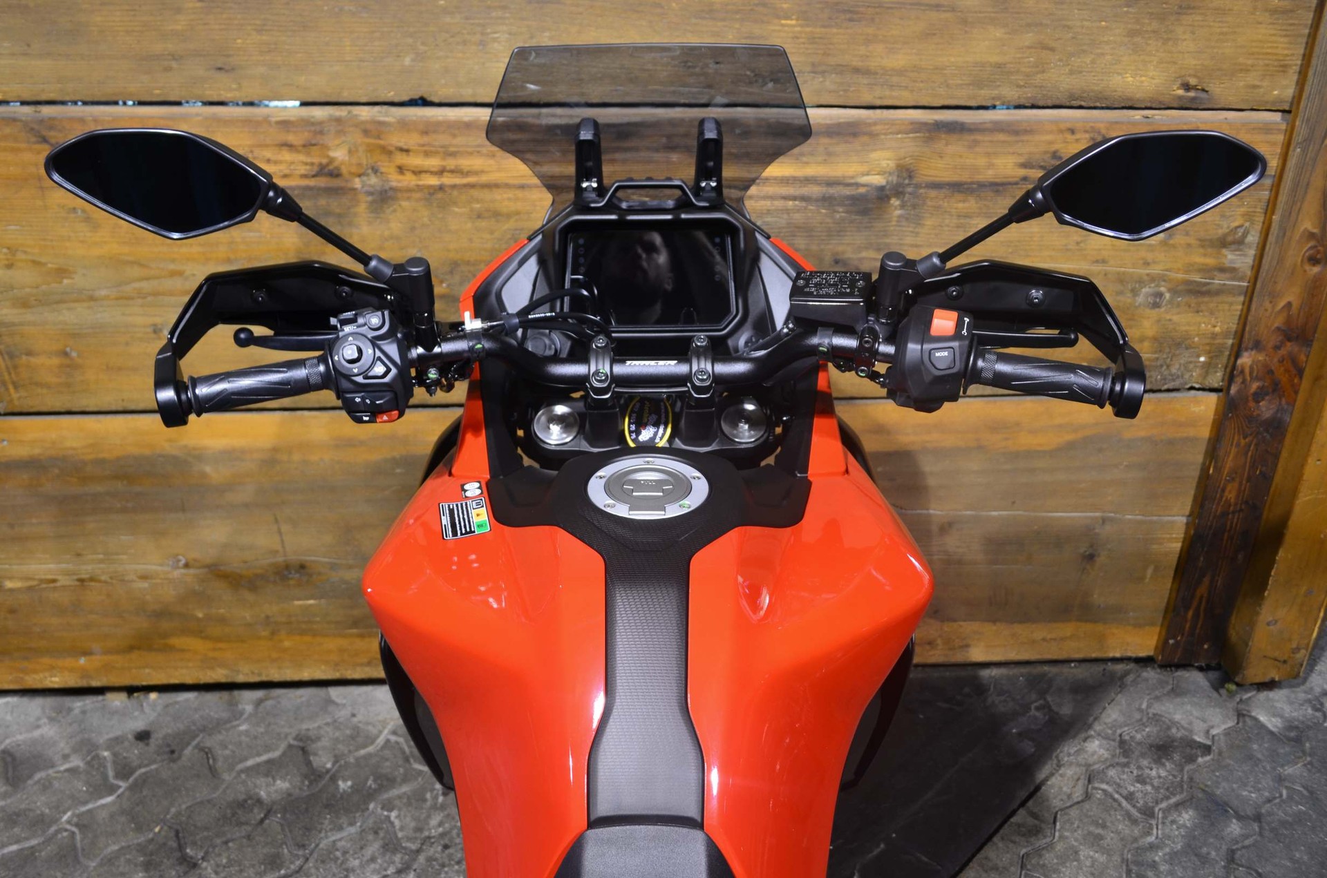 YAMAHA Tracer 7 ABS-showroom-element-2