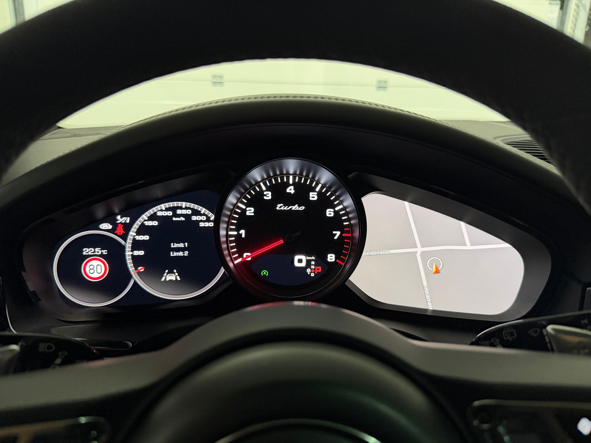 PORSCHE Cayenne Turbo (CH)-image-8