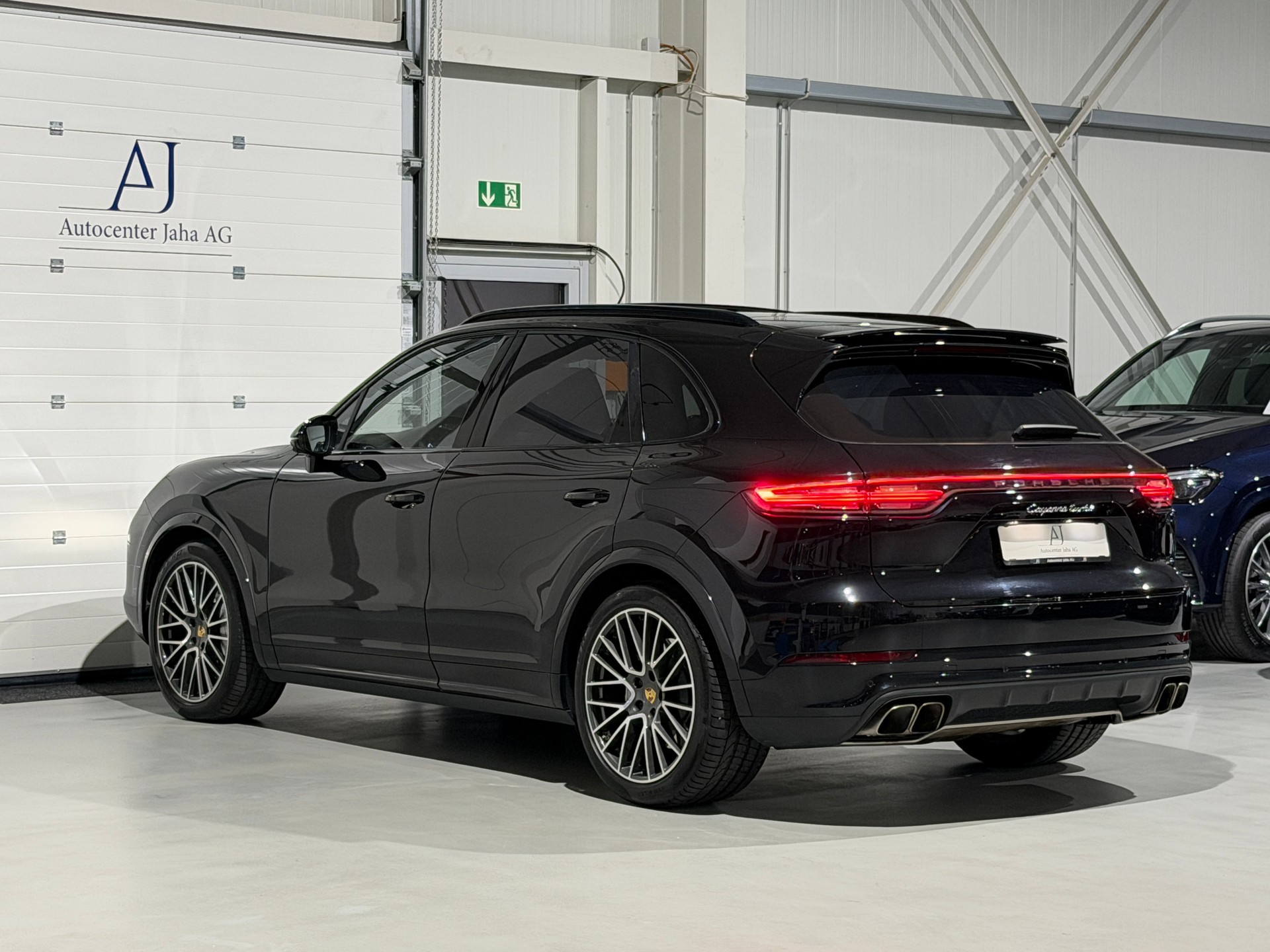 PORSCHE Cayenne Turbo (CH)-image-20