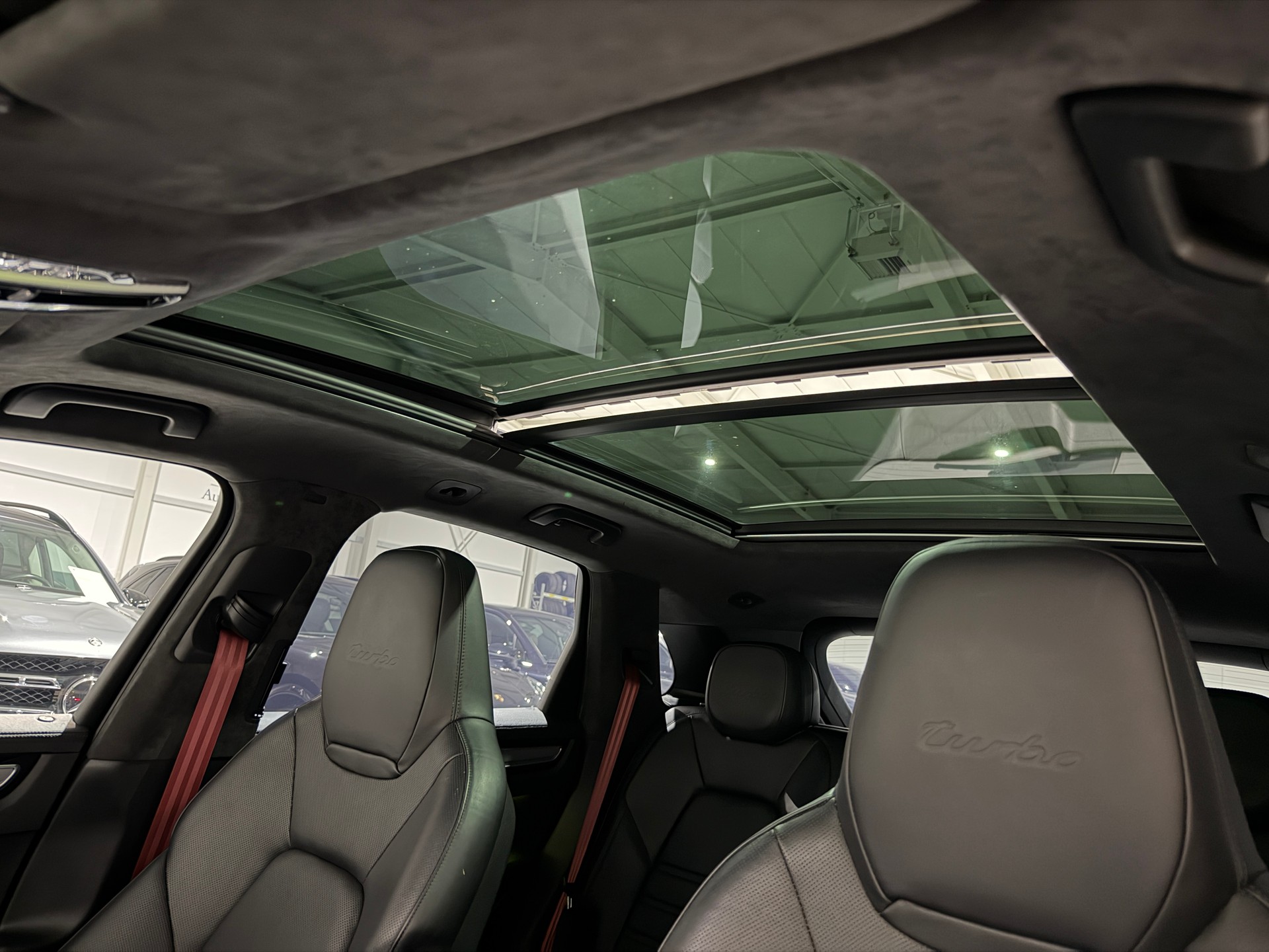PORSCHE Cayenne Turbo (CH)-image-16