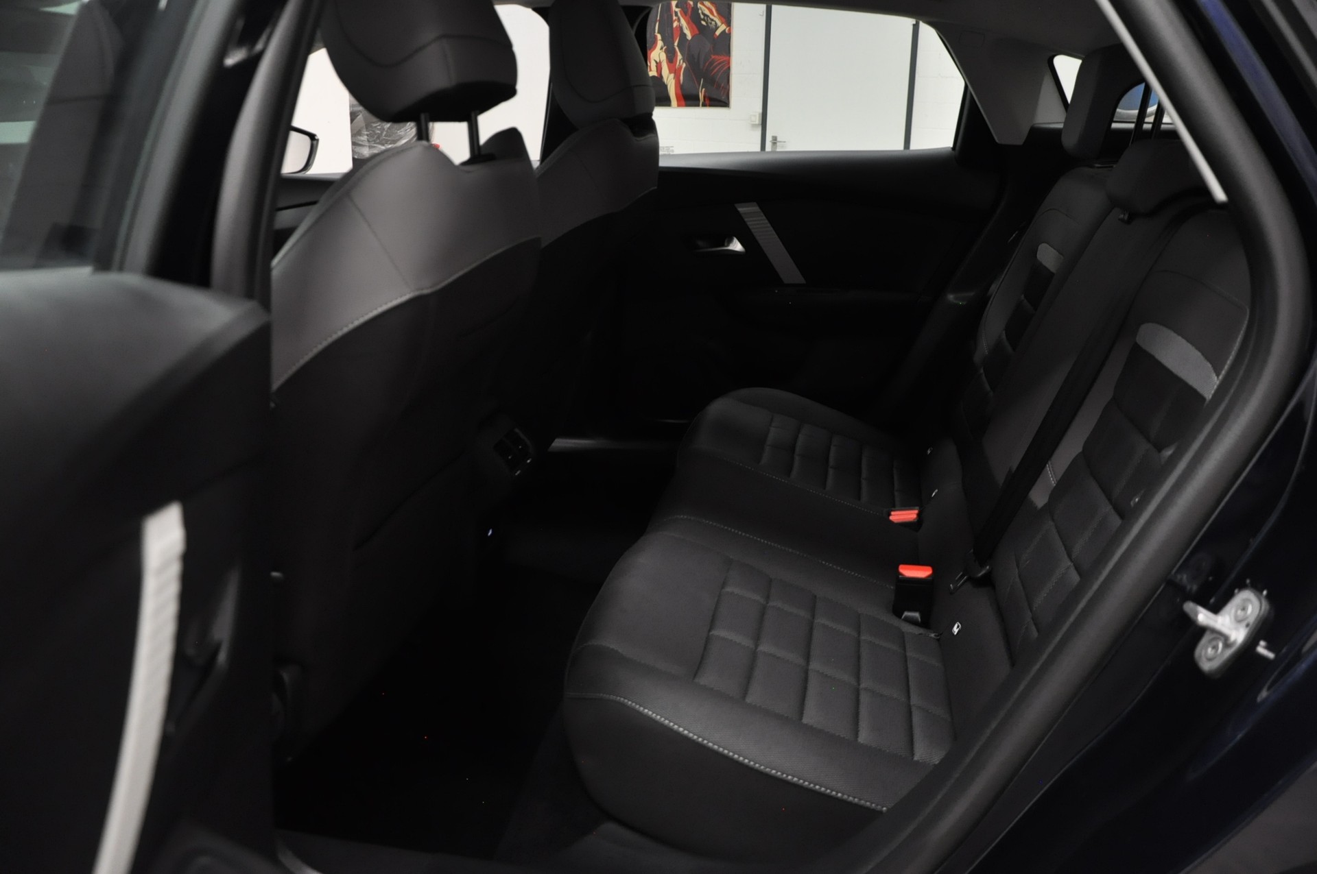 CITROEN C4 1.2 130 Max EAT8-image-17