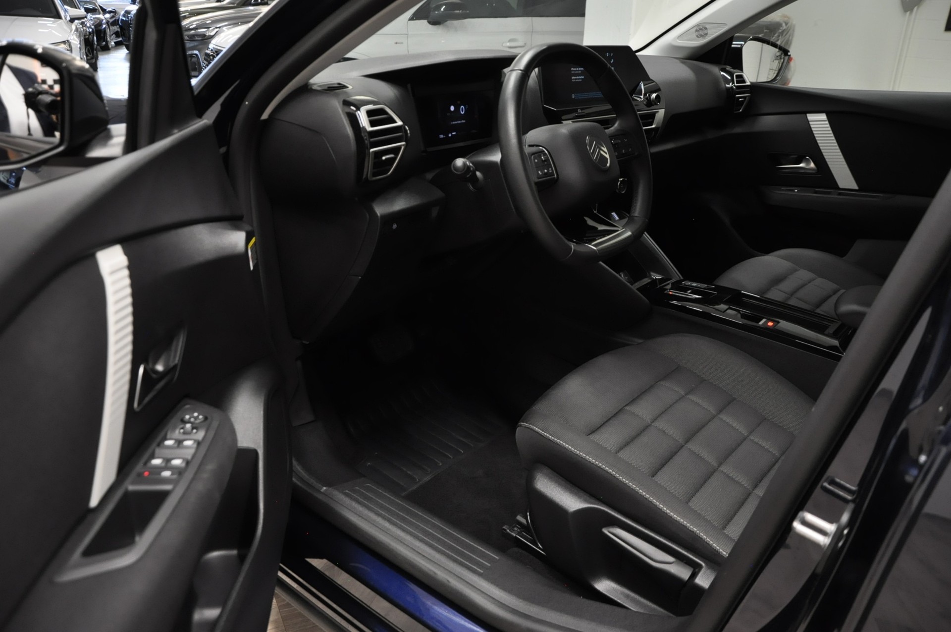 CITROEN C4 1.2 130 Max EAT8-image-10