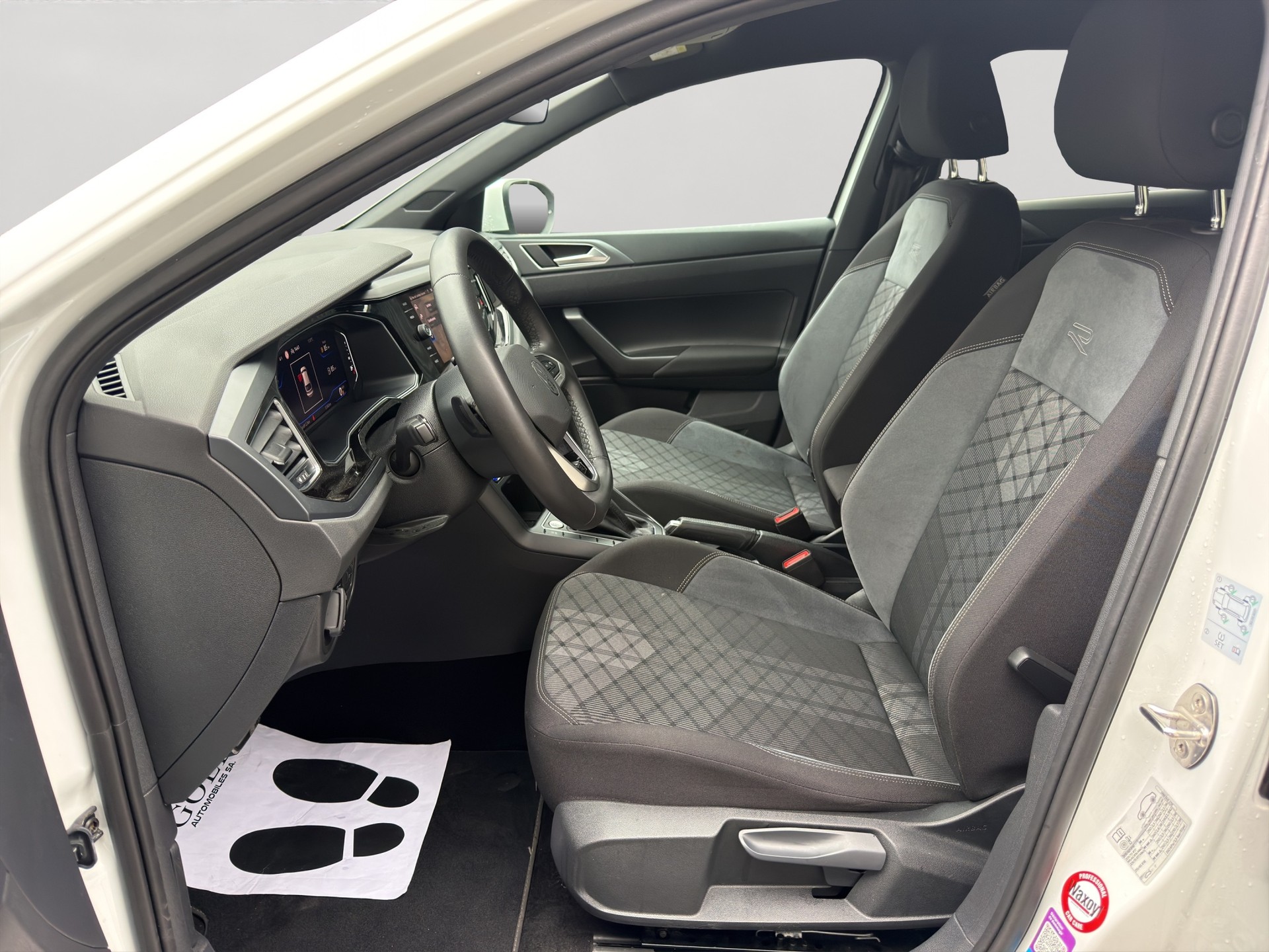 VW Taigo 1.0 TSI R-Line DSG-image-4