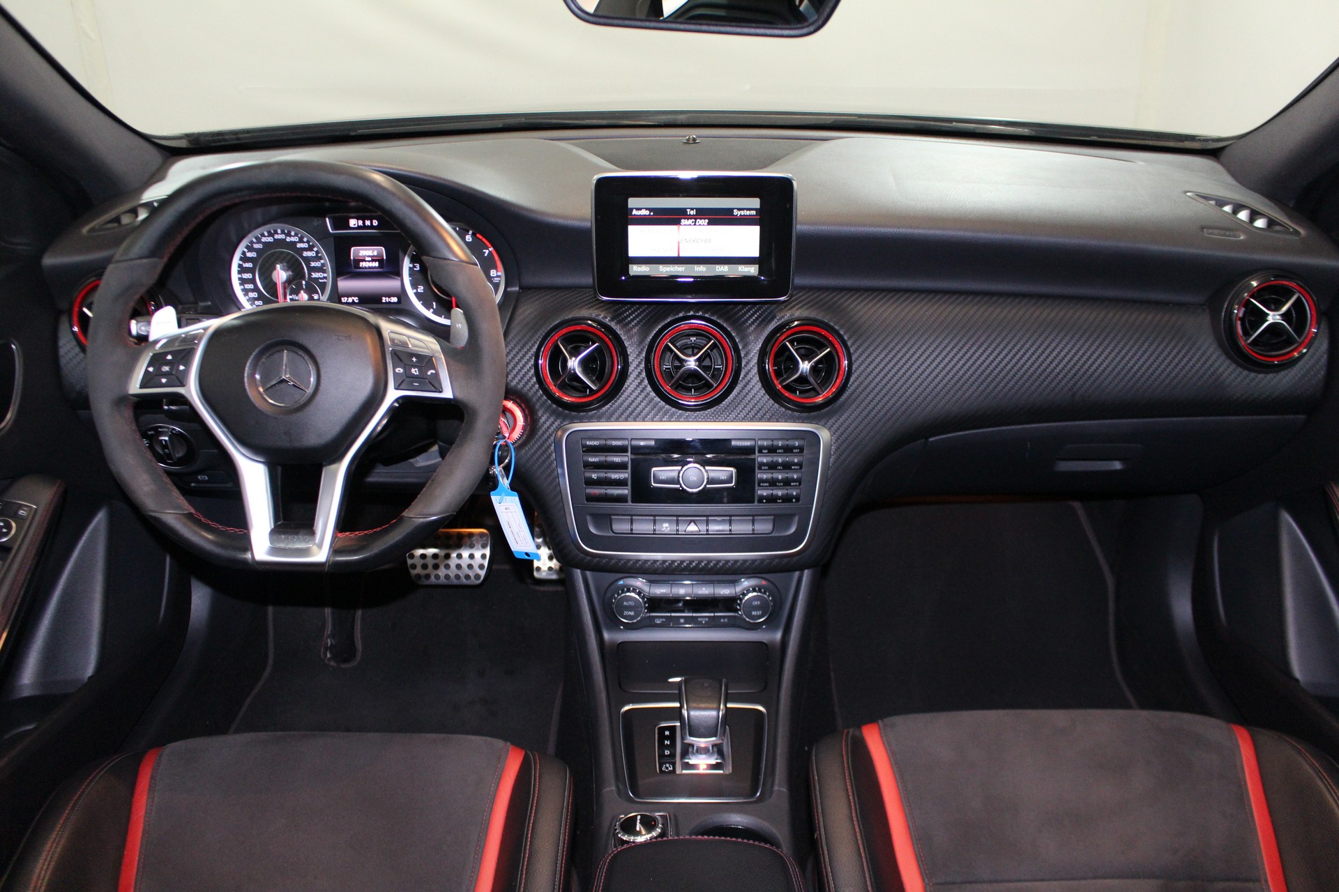 MERCEDES-BENZ A 45 AMG 4m-image-13