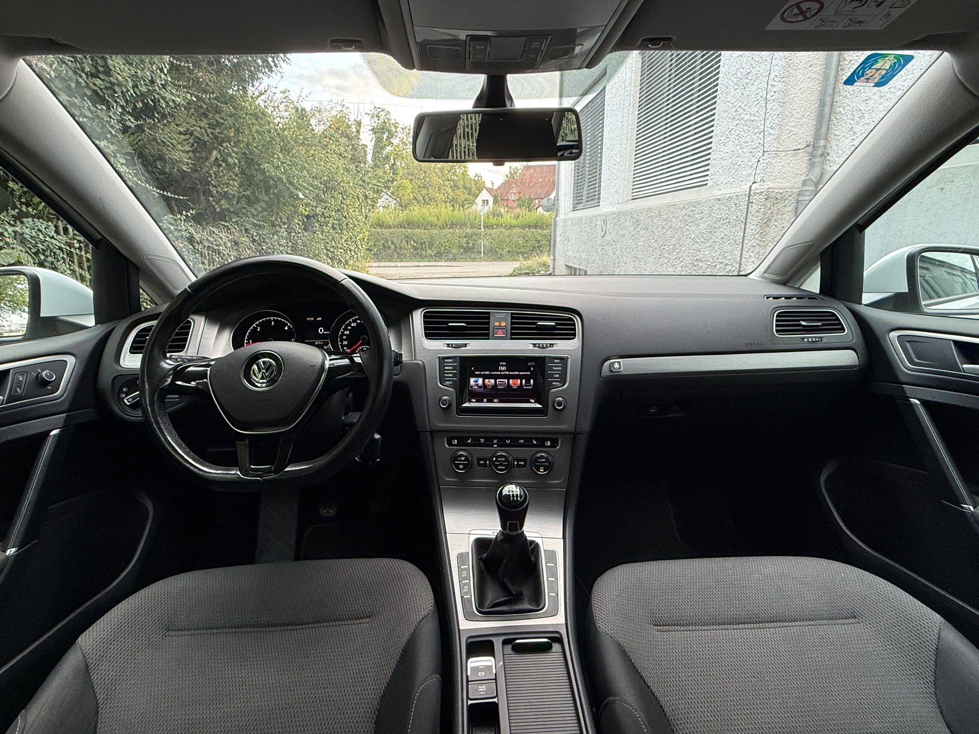 VW Golf Variant 1.6 TDI Start 4M 4Motion-image-9