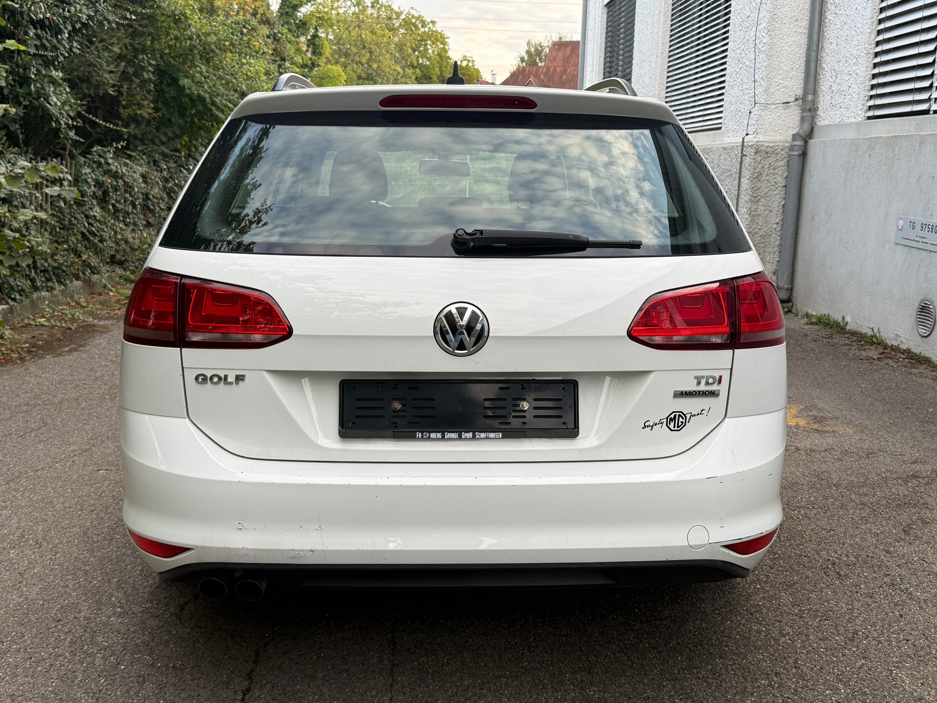 VW Golf Variant 1.6 TDI Start 4M 4Motion-image-2