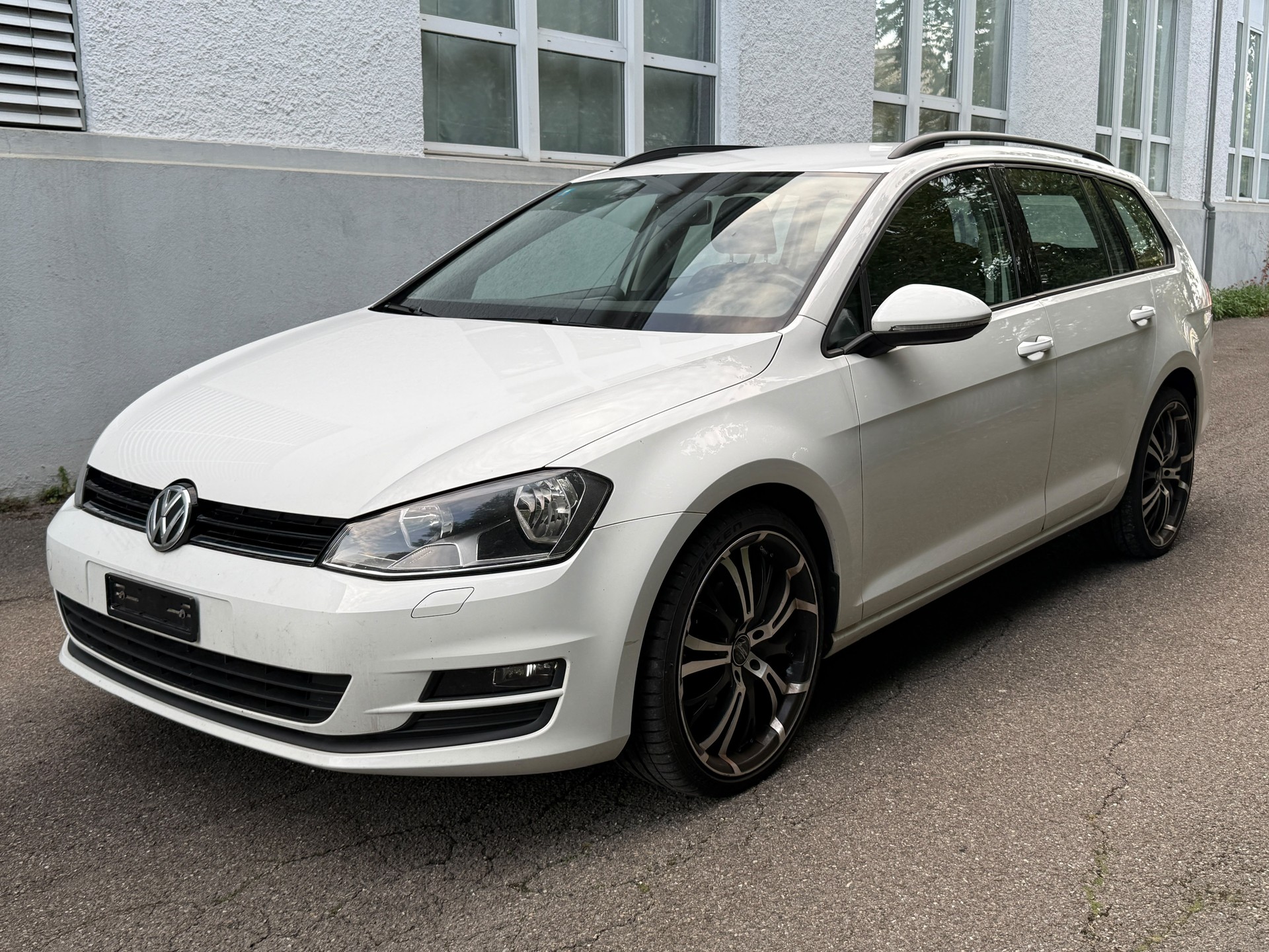 VW Golf Variant 1.6 TDI Start 4M 4Motion-image-5