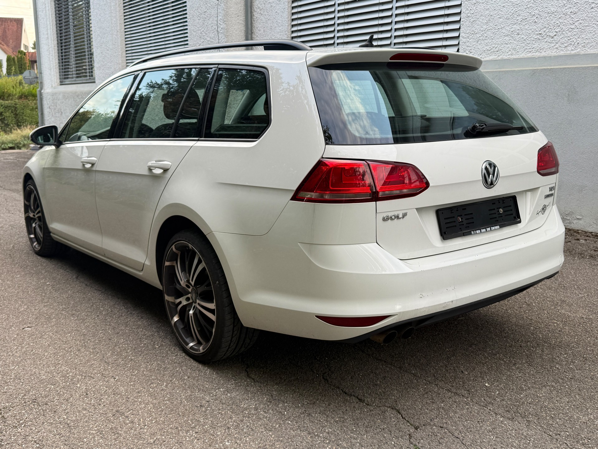 VW Golf Variant 1.6 TDI Start 4M 4Motion-image-3