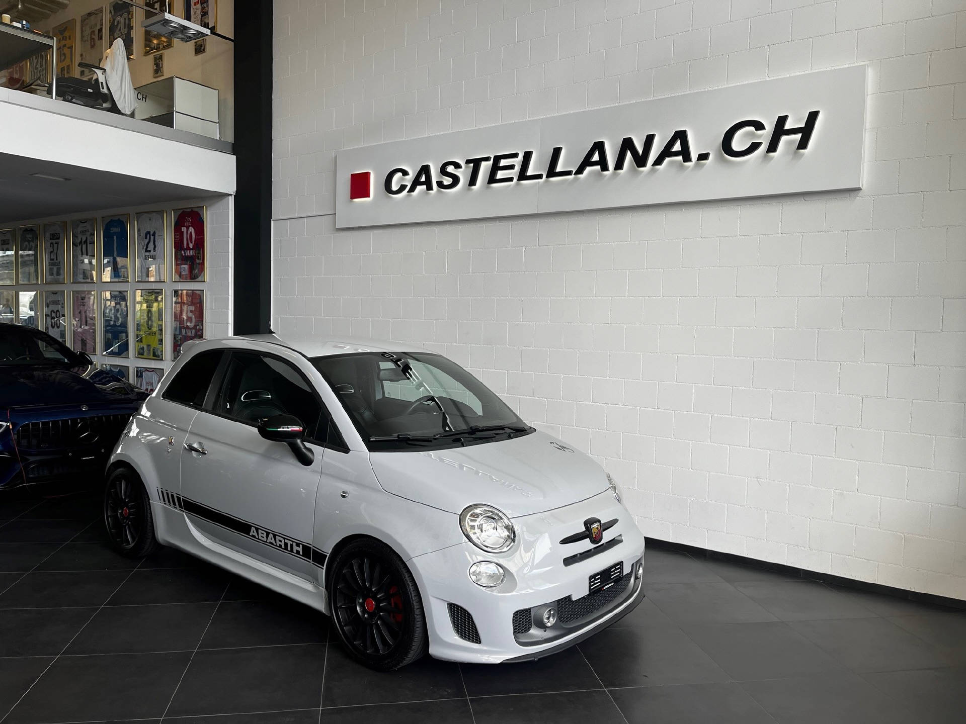 Car photo