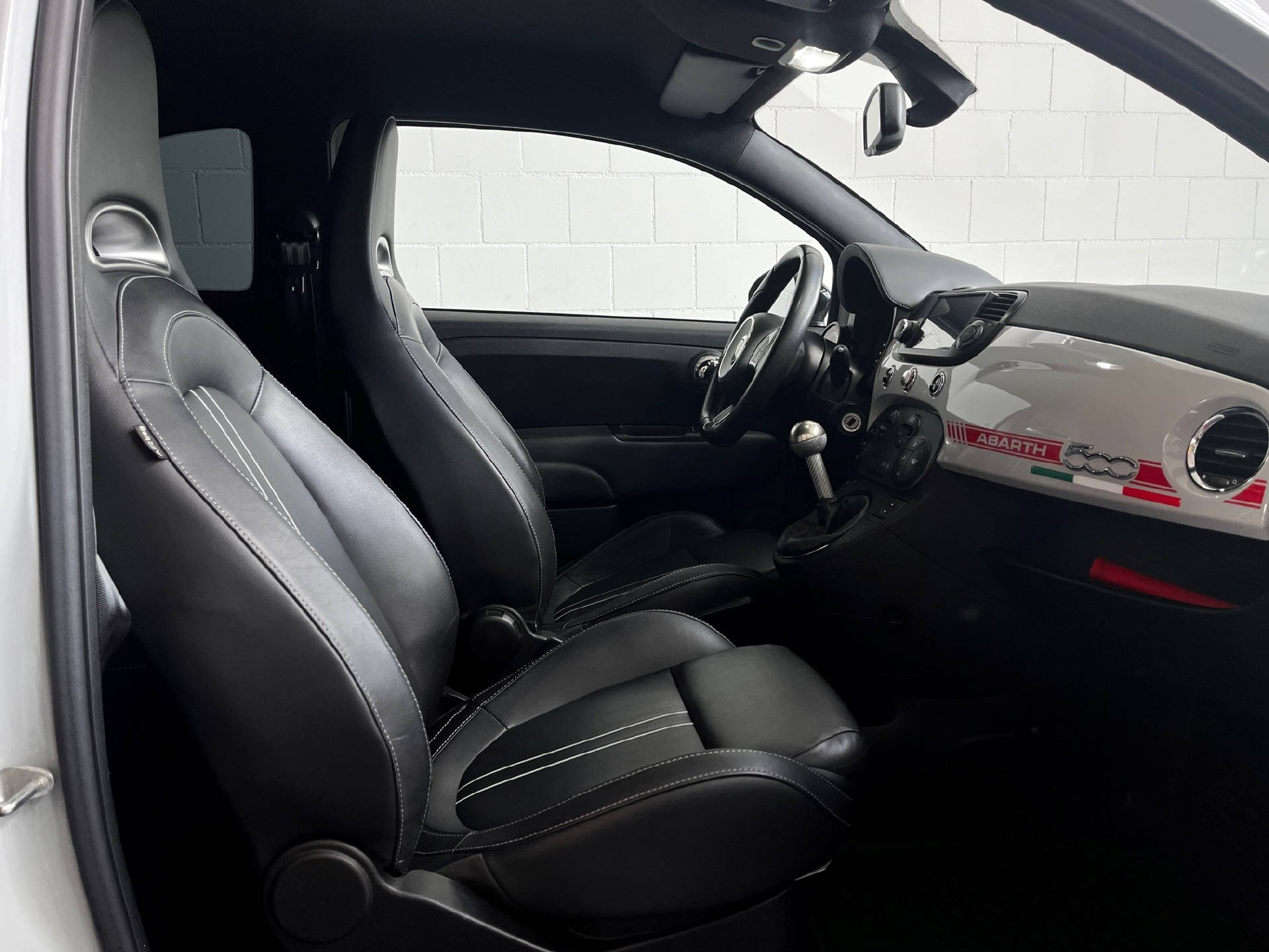 FIAT 595 Abarth 1.4 T-Jet 160 Turismo-image-16
