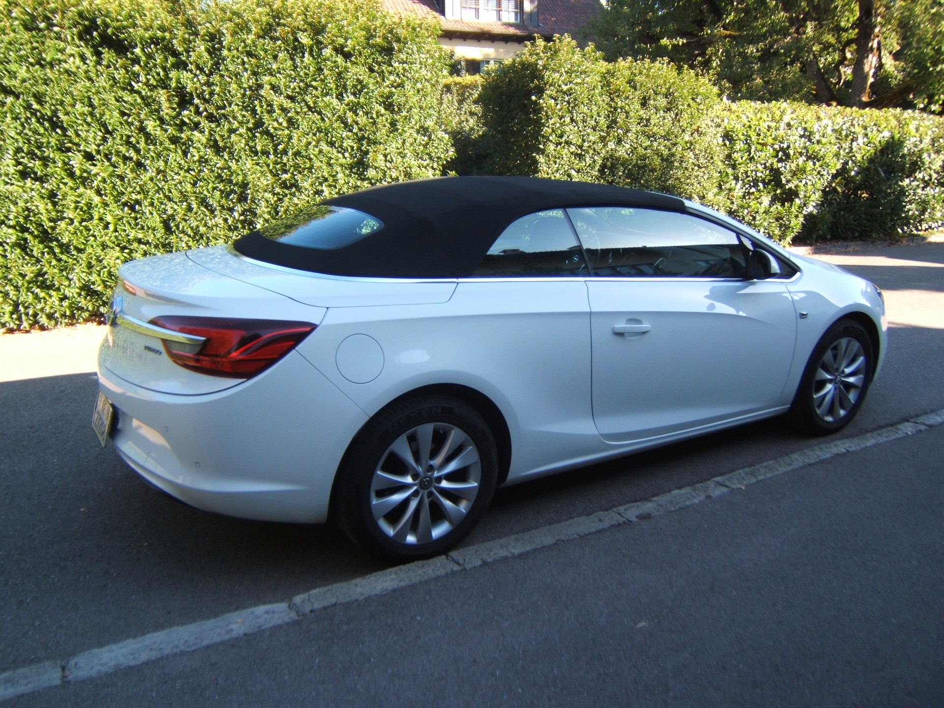 OPEL Cascada 1.6i 16V Cosmo-image-2