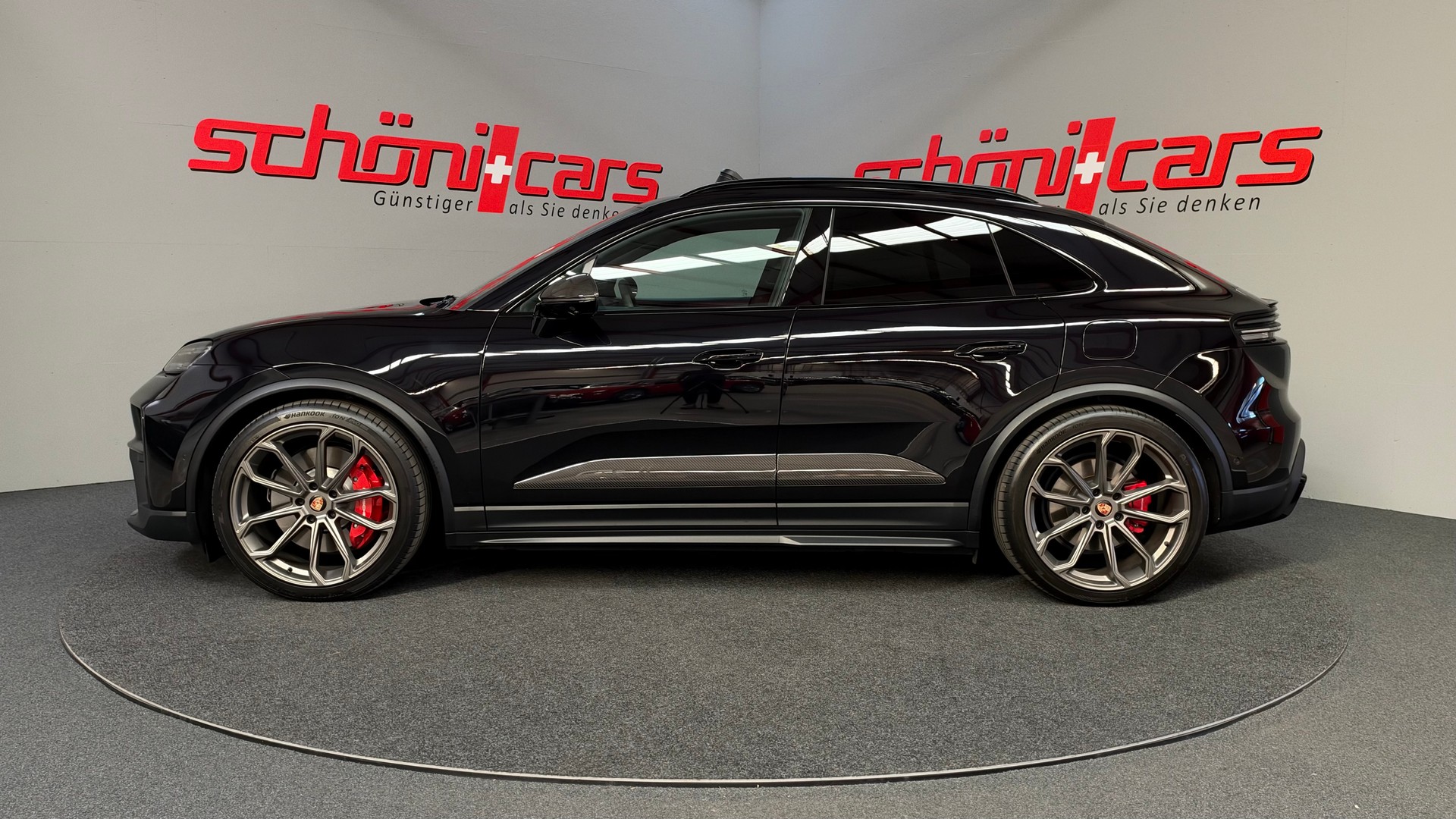 PORSCHE Macan 4 GTS 100kWh-image-2