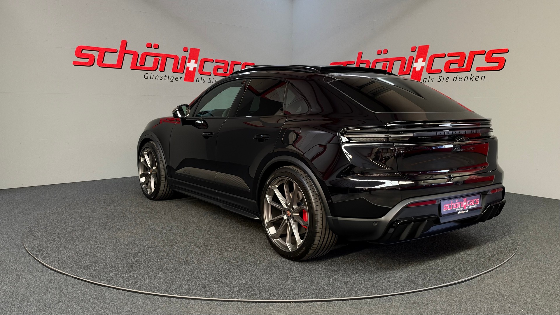 PORSCHE Macan 4 GTS 100kWh-image-3