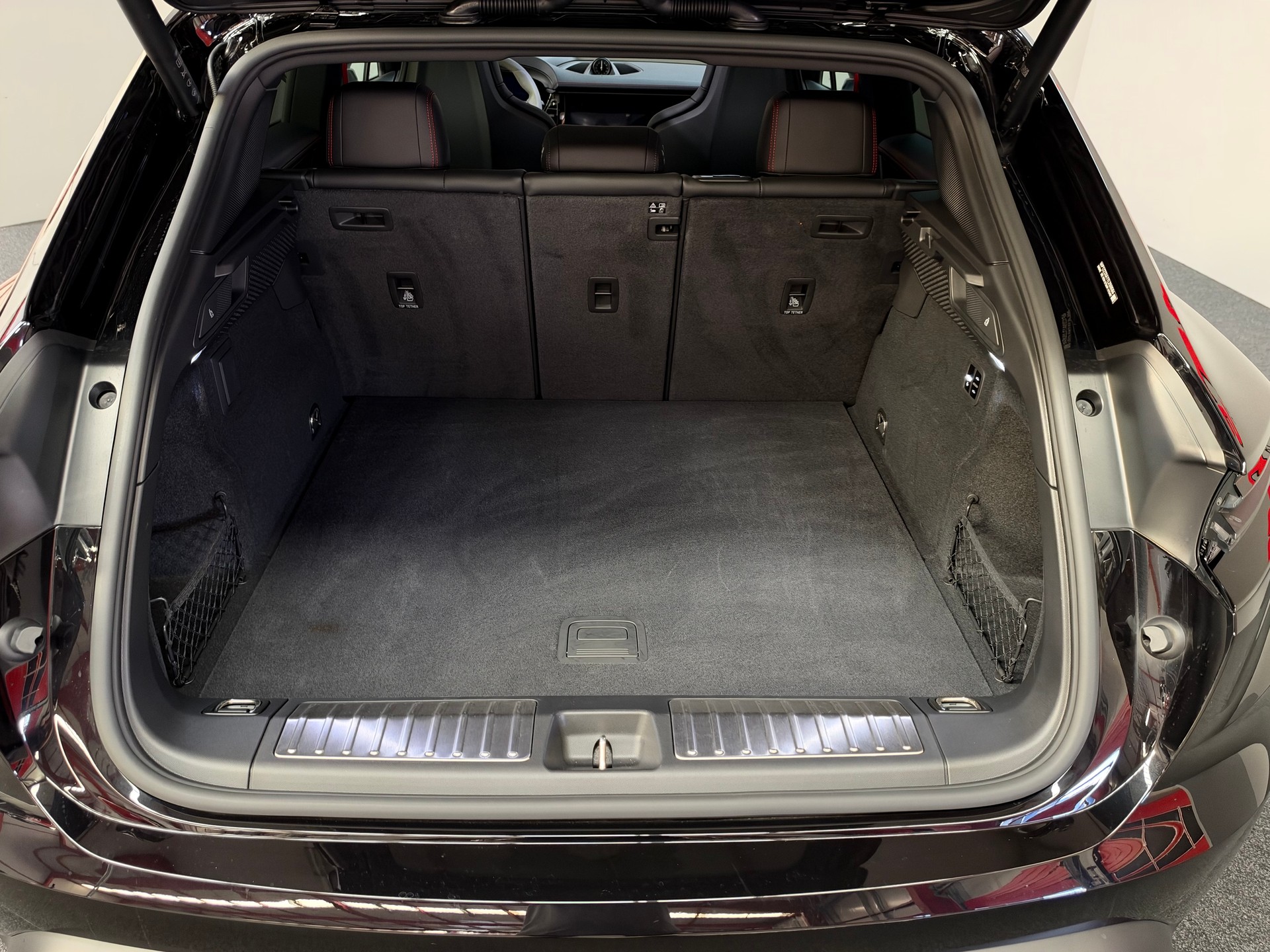 PORSCHE Macan 4 GTS 100kWh-image-11