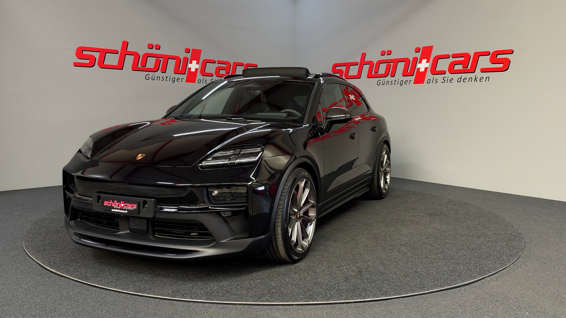 PORSCHE Macan 4 GTS 100kWh-image-0