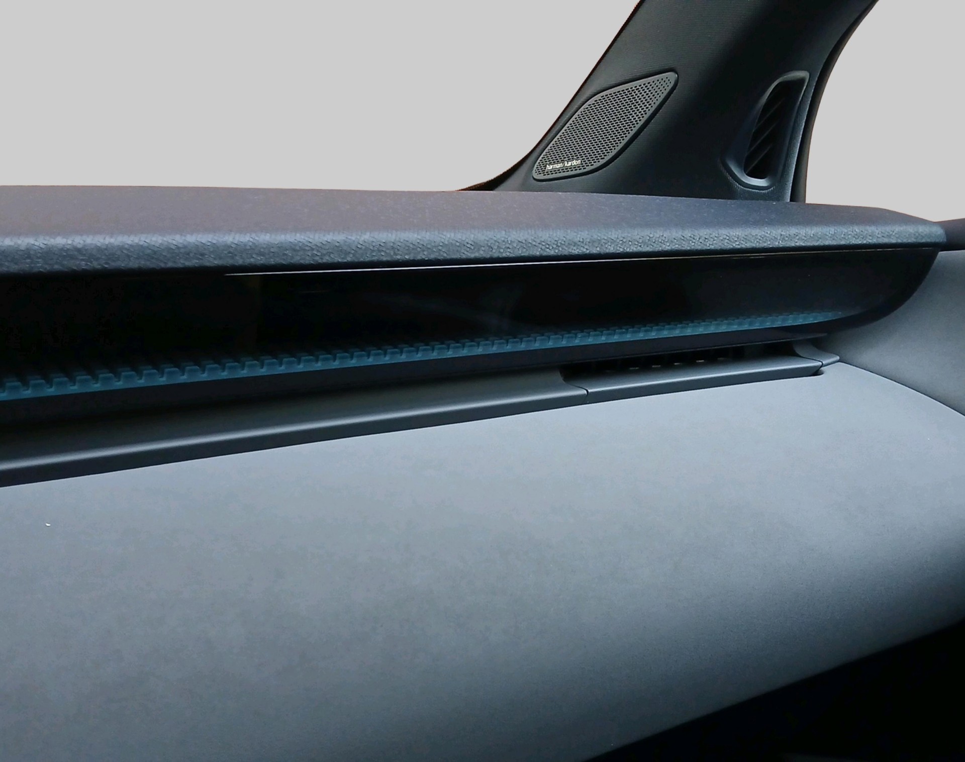 LYNK & CO 02-image-19