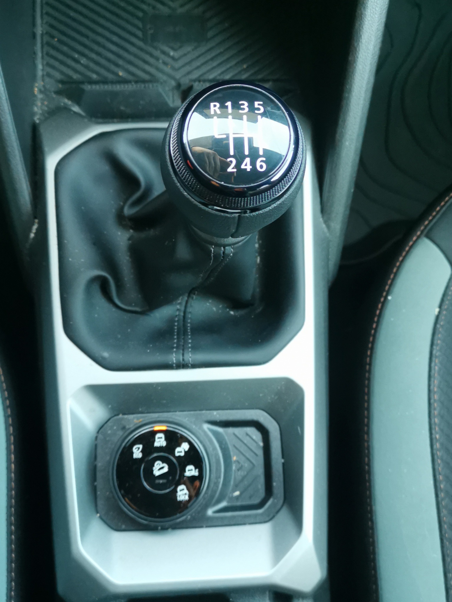 DACIA Duster TCe 130 48V Extreme 4x4-image-18