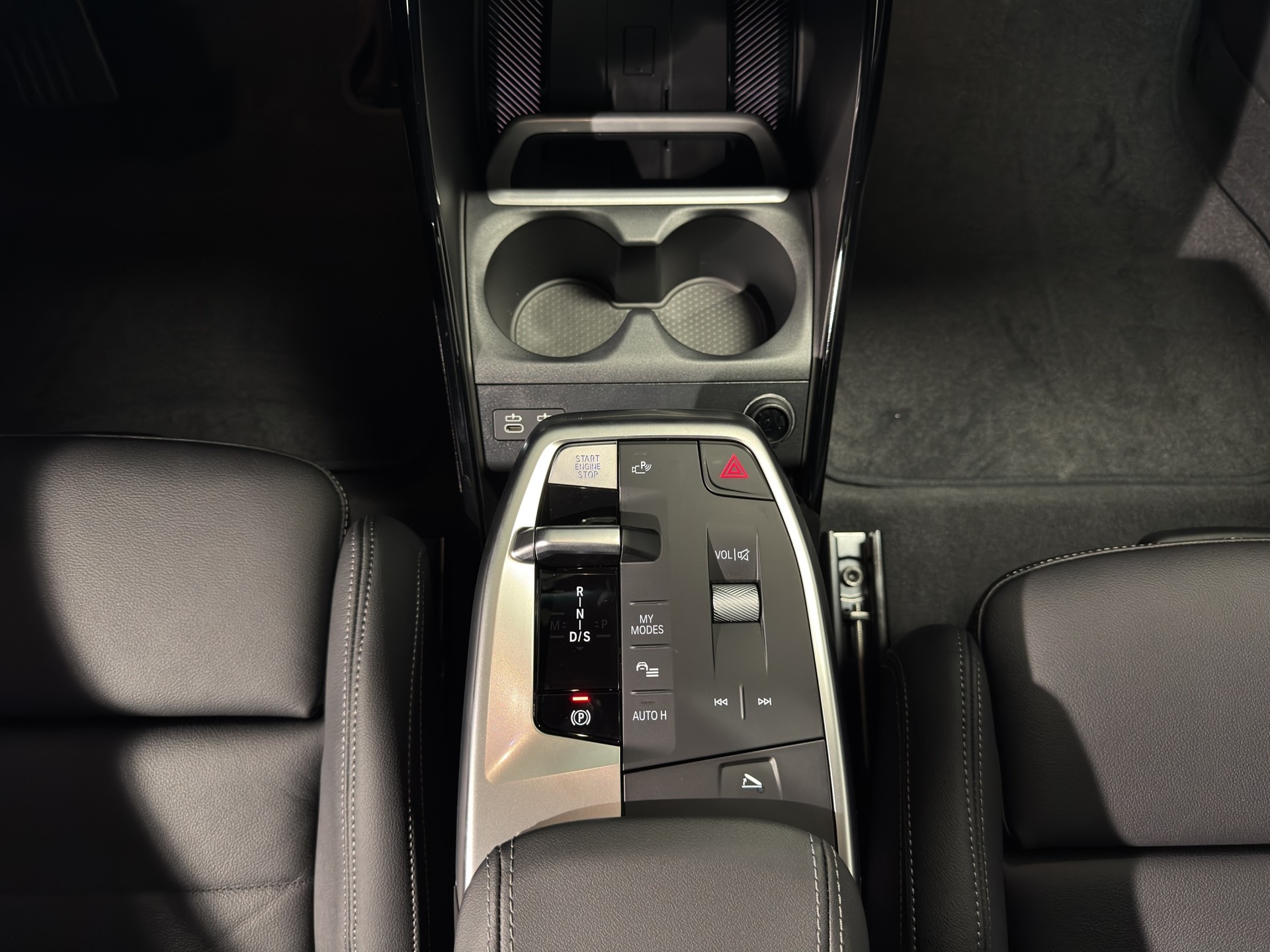 BMW 2er Reihe U06 Active Tourer 220i paddles-image-15