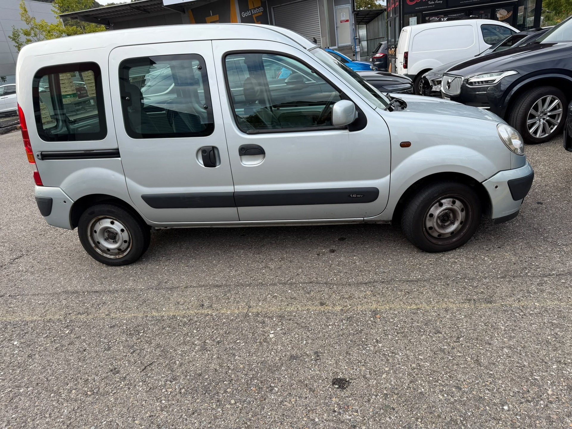 RENAULT Kangoo 1.6 16V Privilège-image-2