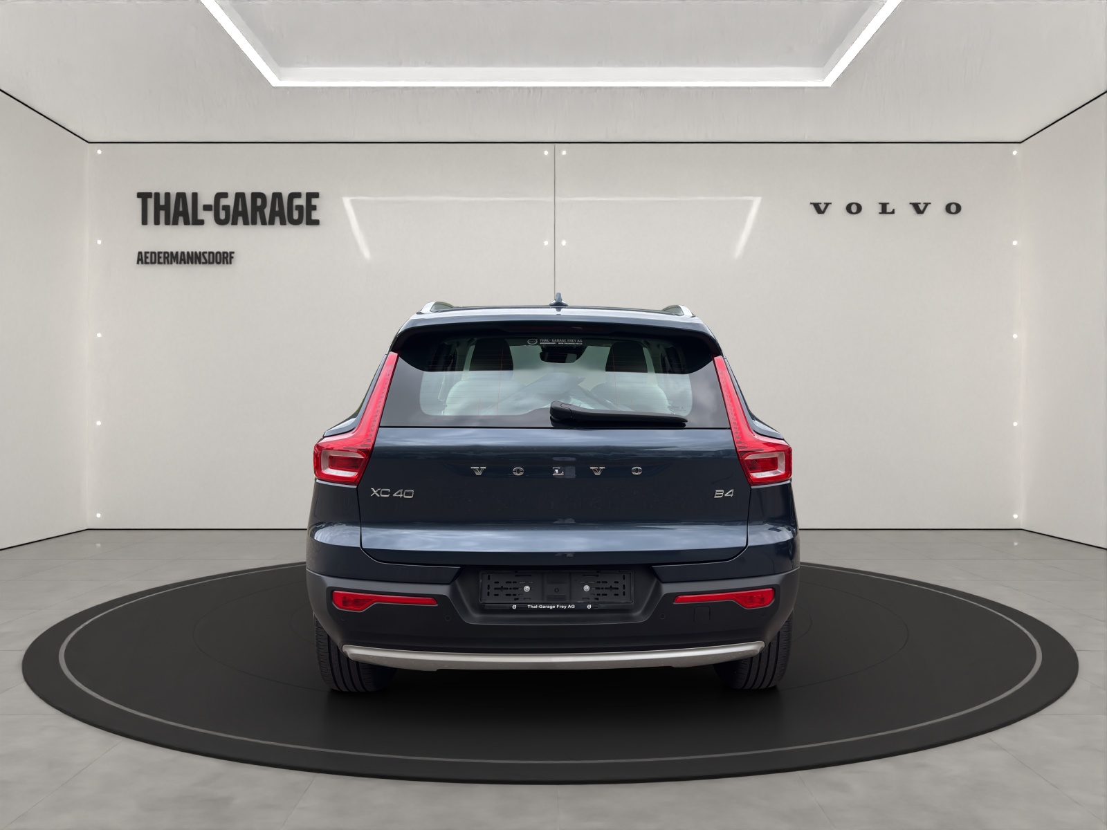 VOLVO XC40 2.0 B4 MH Inscription-image-8