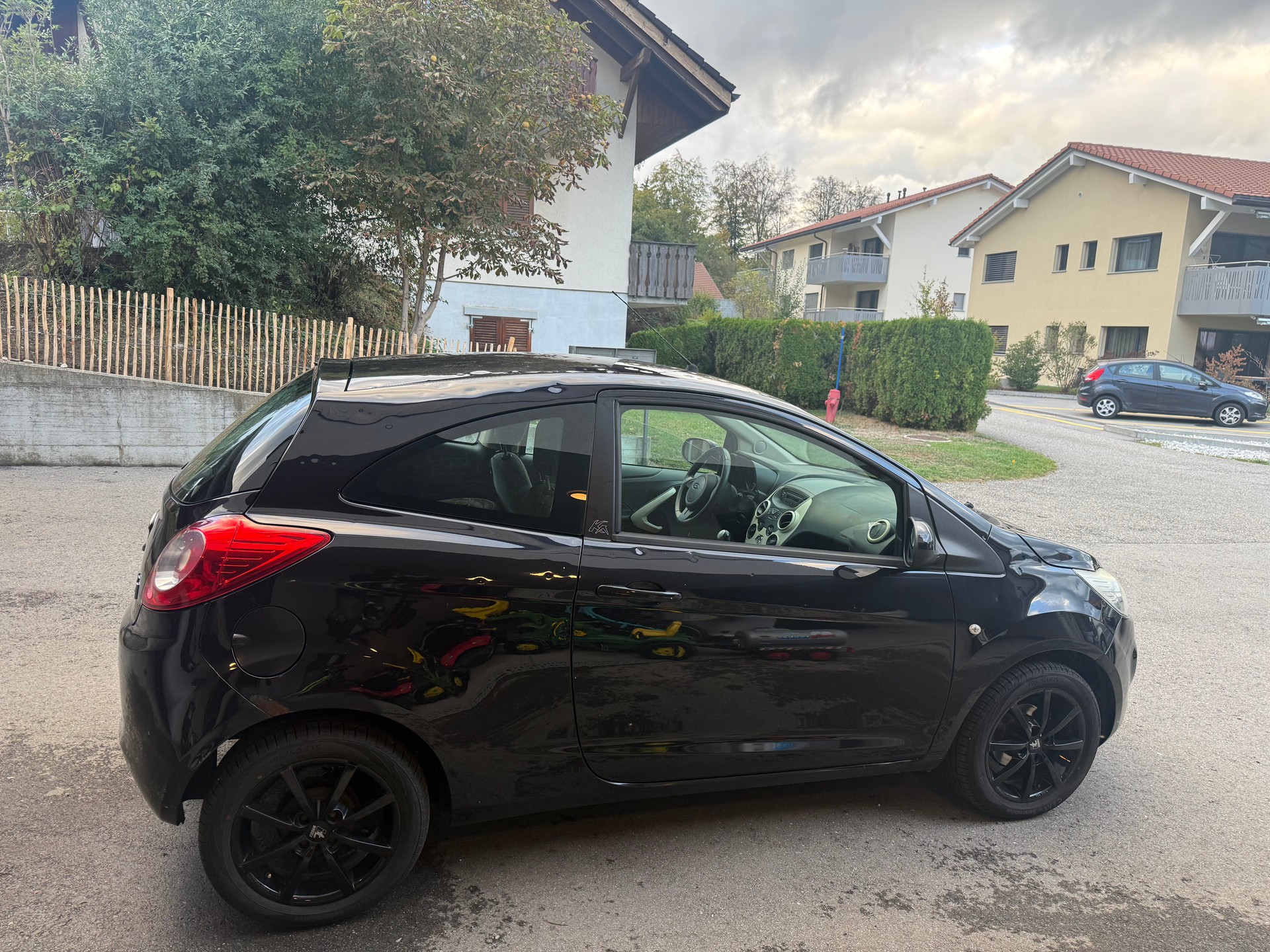 FORD KA 1.25 Titanium-image-4
