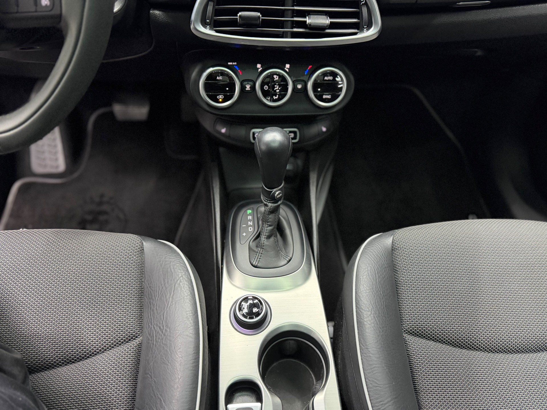 FIAT 500X 1.4T Cross Plus 4x4 Automatic | CH-Auto | ACC | Rückfahrkamera | Panoramadach | Keyless-image-15