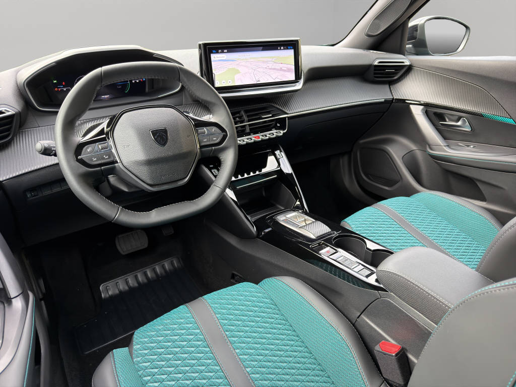 PEUGEOT 2008 Hybrid 145 GT ENVY-image-5