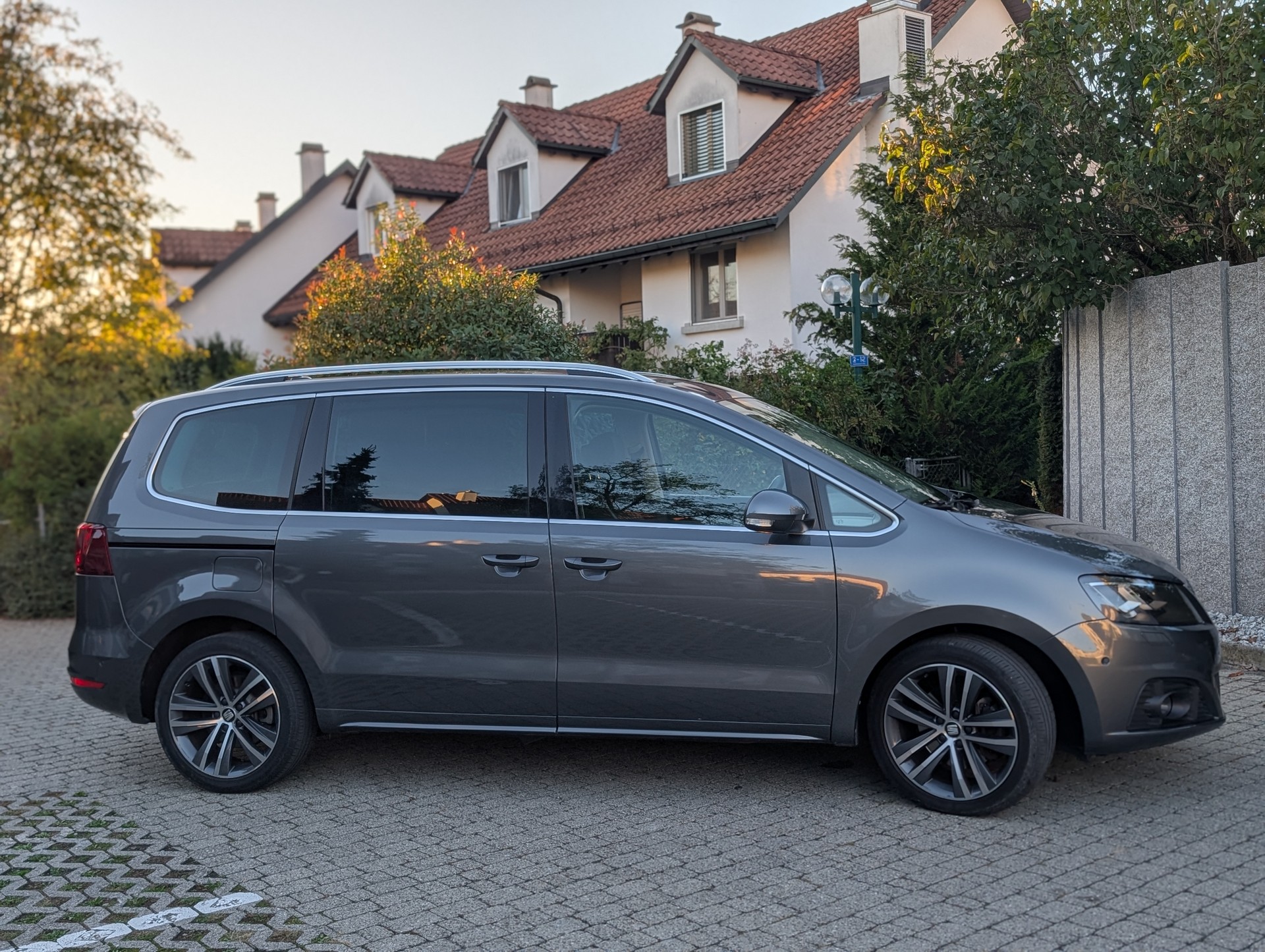 SEAT Alhambra Hola FR 4Drive DSG – 177 PS – 38tkm – 7 Sitze – Automat – 4x4 – AHK – Sitzheizung – elektr. Türen – frisch ab MFK-image-3