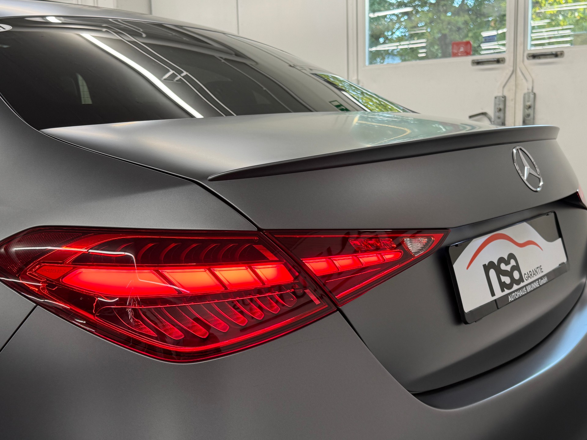 MERCEDES-BENZ C 220 d 4Matic Swiss Star AMG LINE-image-13