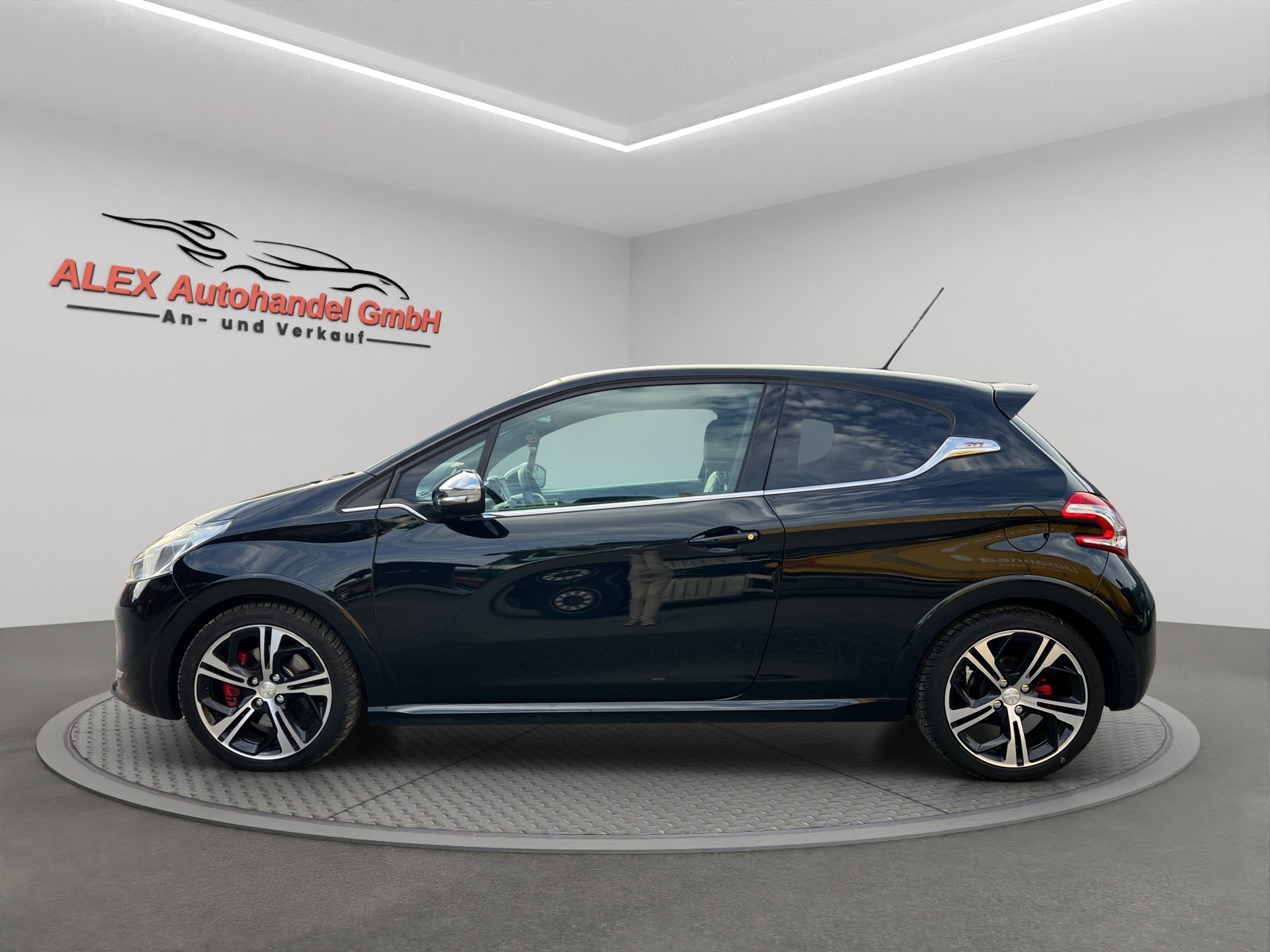 PEUGEOT 208 1.6 Turbo GTi-image-2