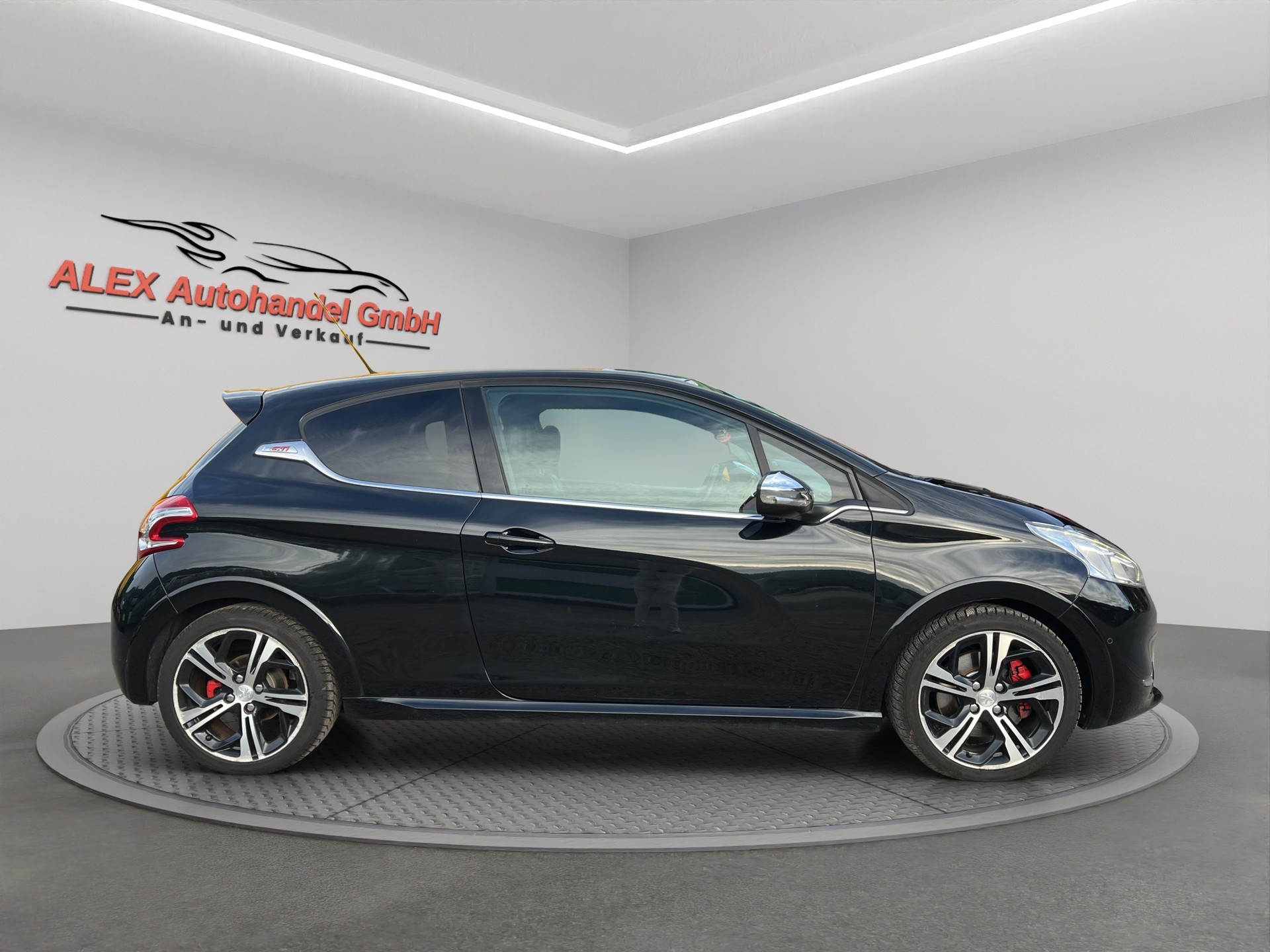 PEUGEOT 208 1.6 Turbo GTi-image-7