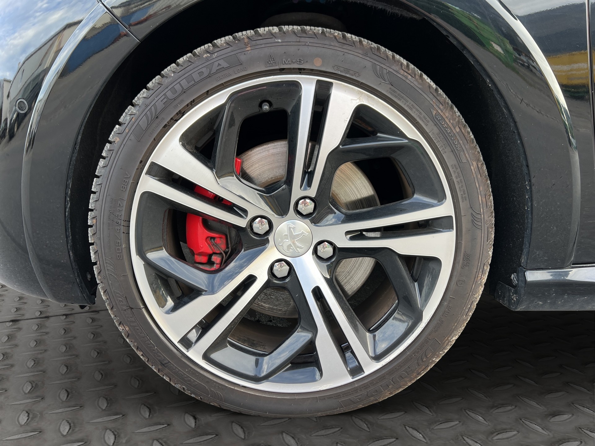 PEUGEOT 208 1.6 Turbo GTi-image-14