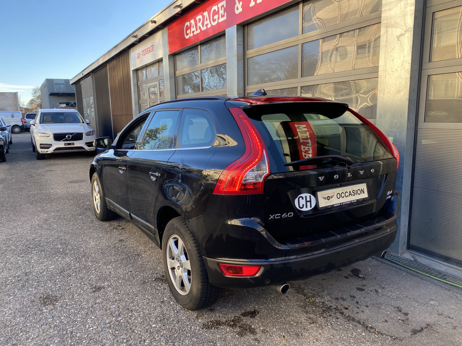 VOLVO XC60 D4 AWD Kinetic Geartronic-image-6