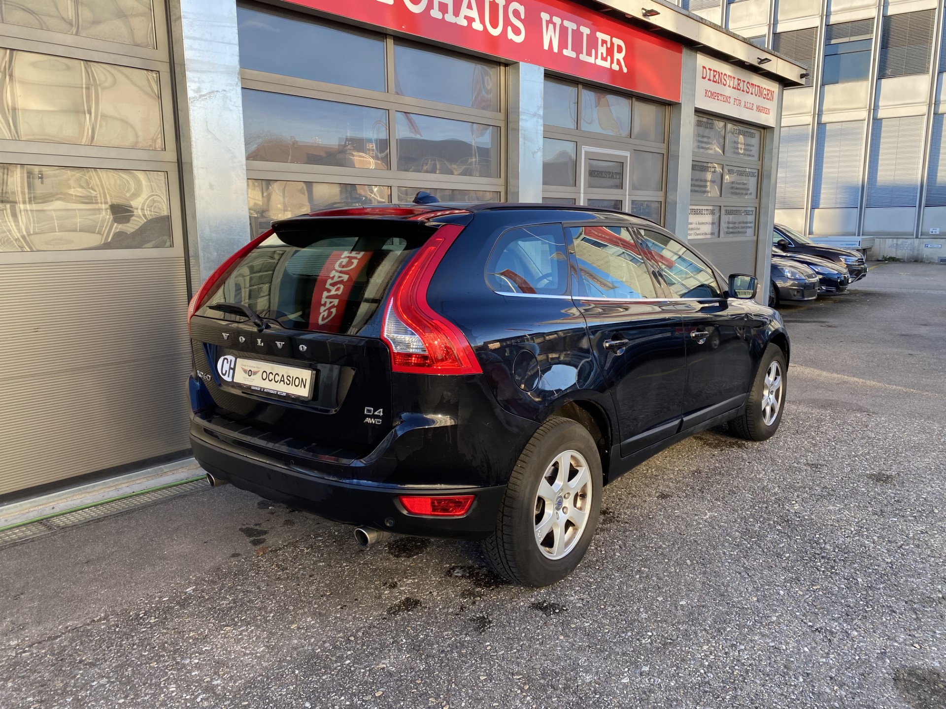 VOLVO XC60 D4 AWD Kinetic Geartronic-image-4
