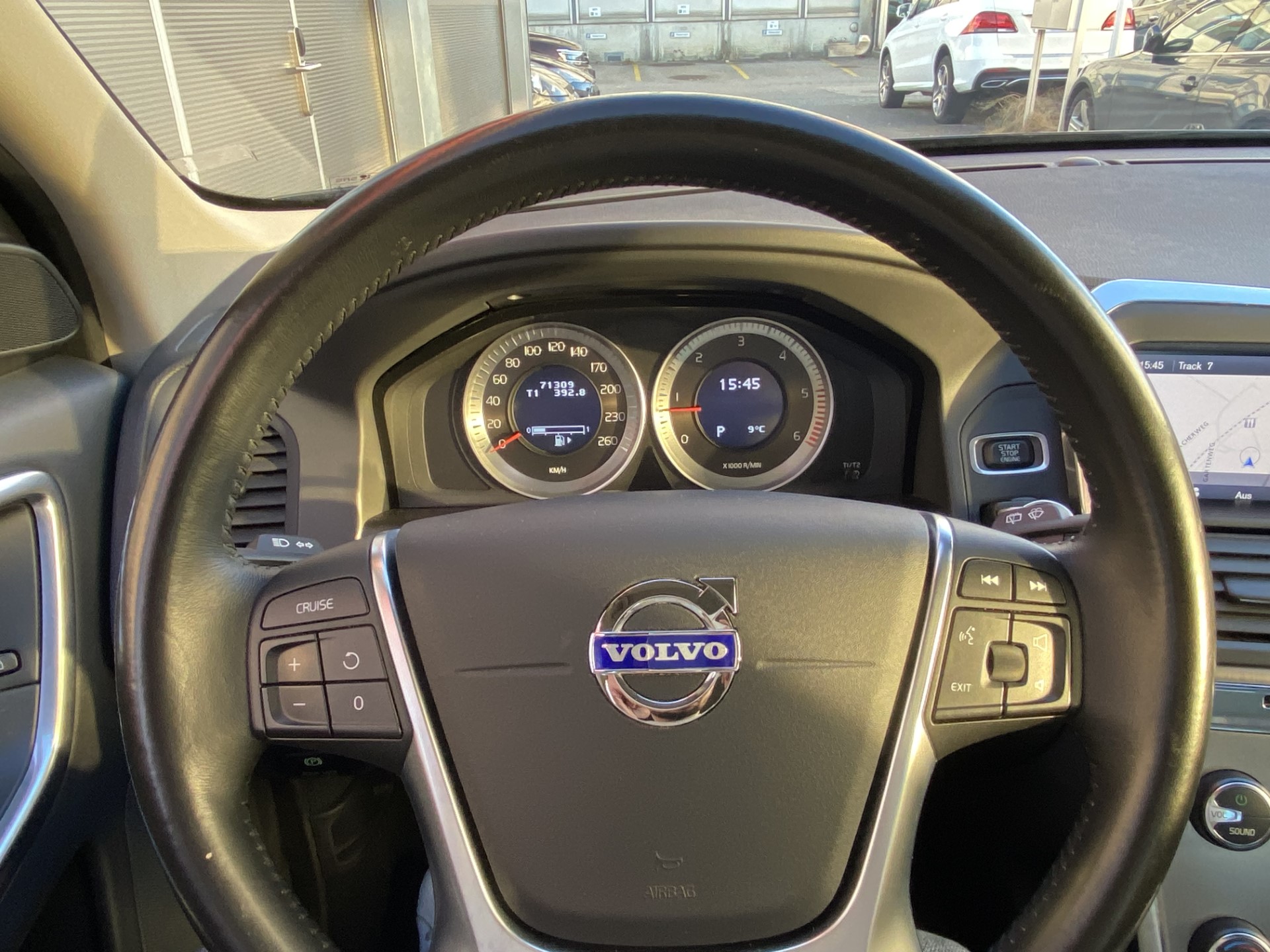 VOLVO XC60 D4 AWD Kinetic Geartronic-image-13