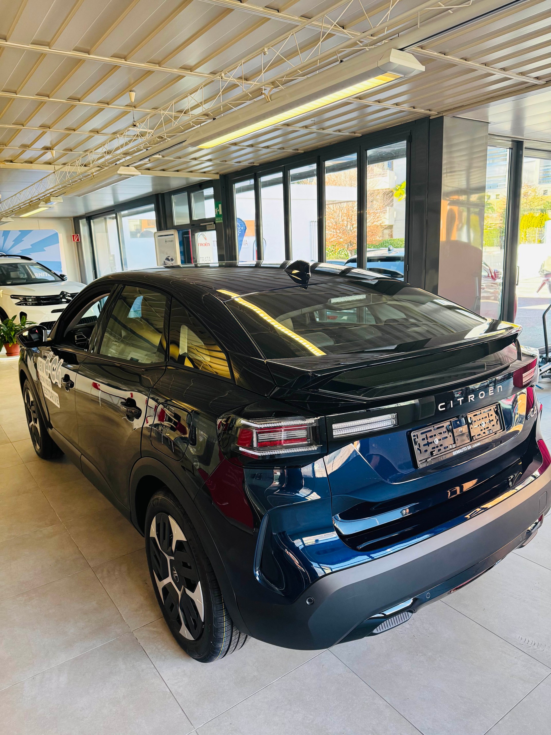 CITROEN C4 Electric 54 kWh Plus-image-3