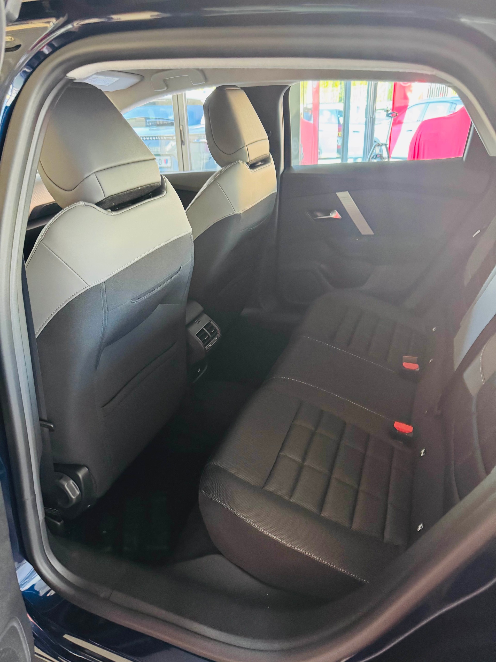 CITROEN C4 Electric 54 kWh Plus-image-11