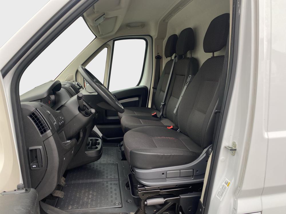 PEUGEOT Boxer 2.2 HDI 333 Premium L3H2-image-13