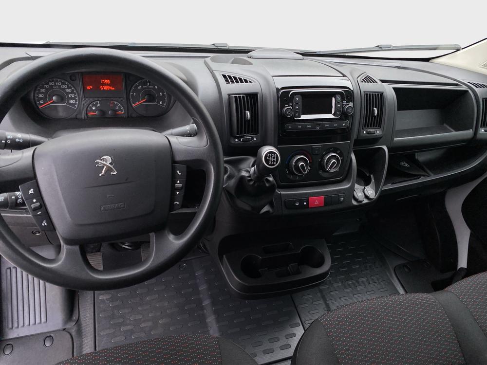PEUGEOT Boxer 2.2 HDI 333 Premium L3H2-image-14
