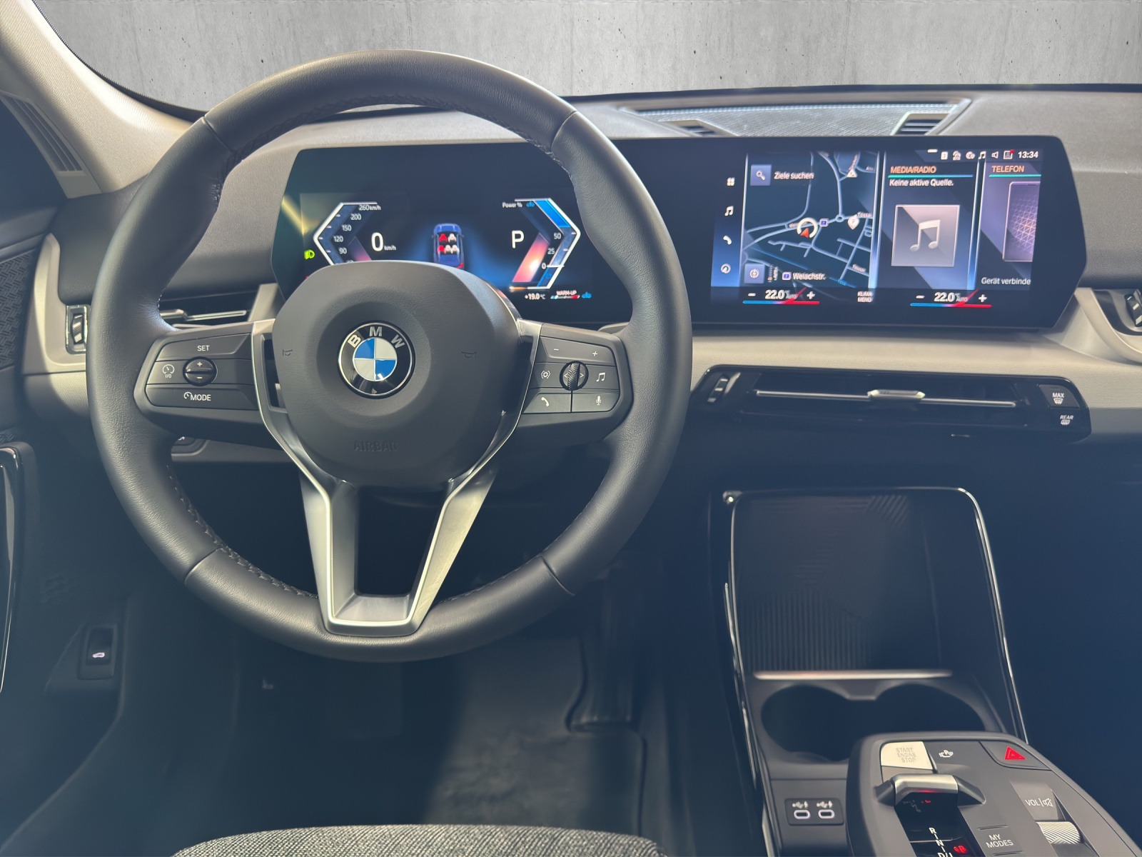 BMW X1 xDrive 23i 48V-image-7