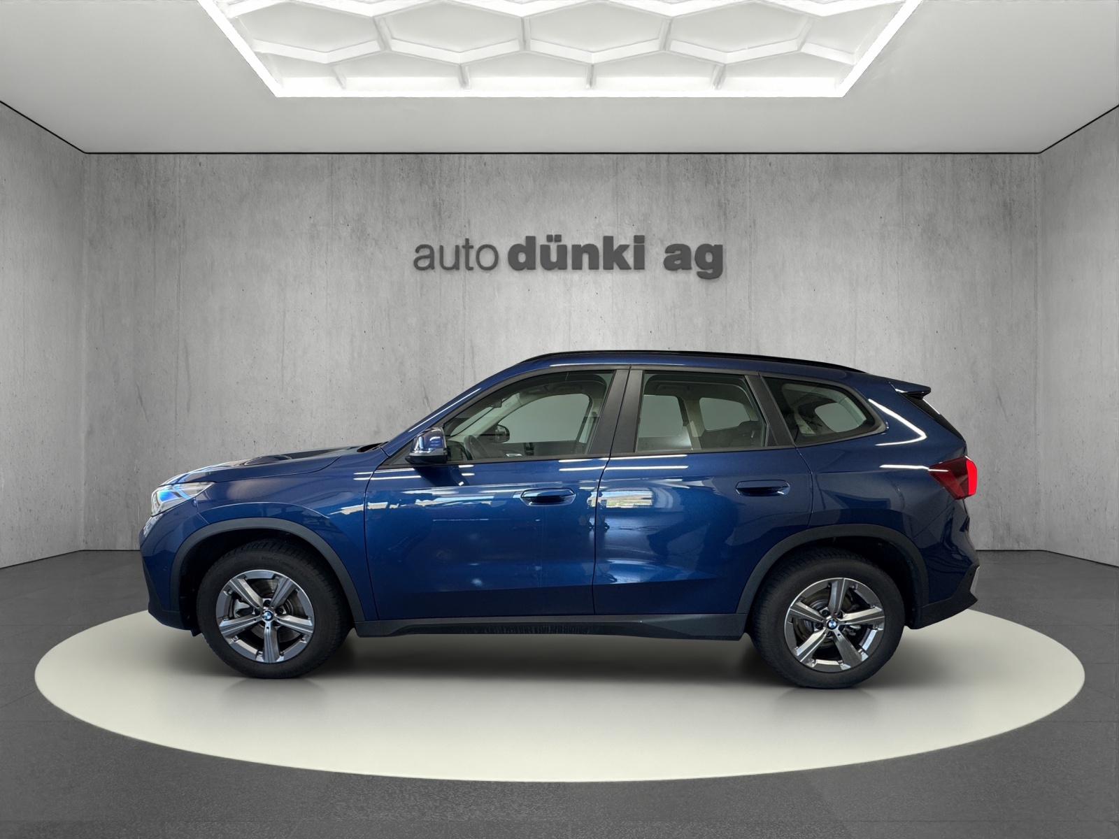 BMW X1 xDrive 23i 48V-image-1