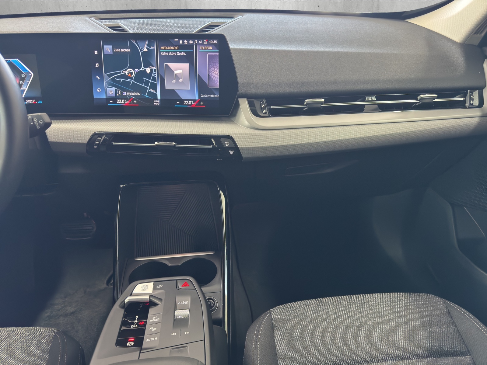 BMW X1 xDrive 23i 48V-image-9