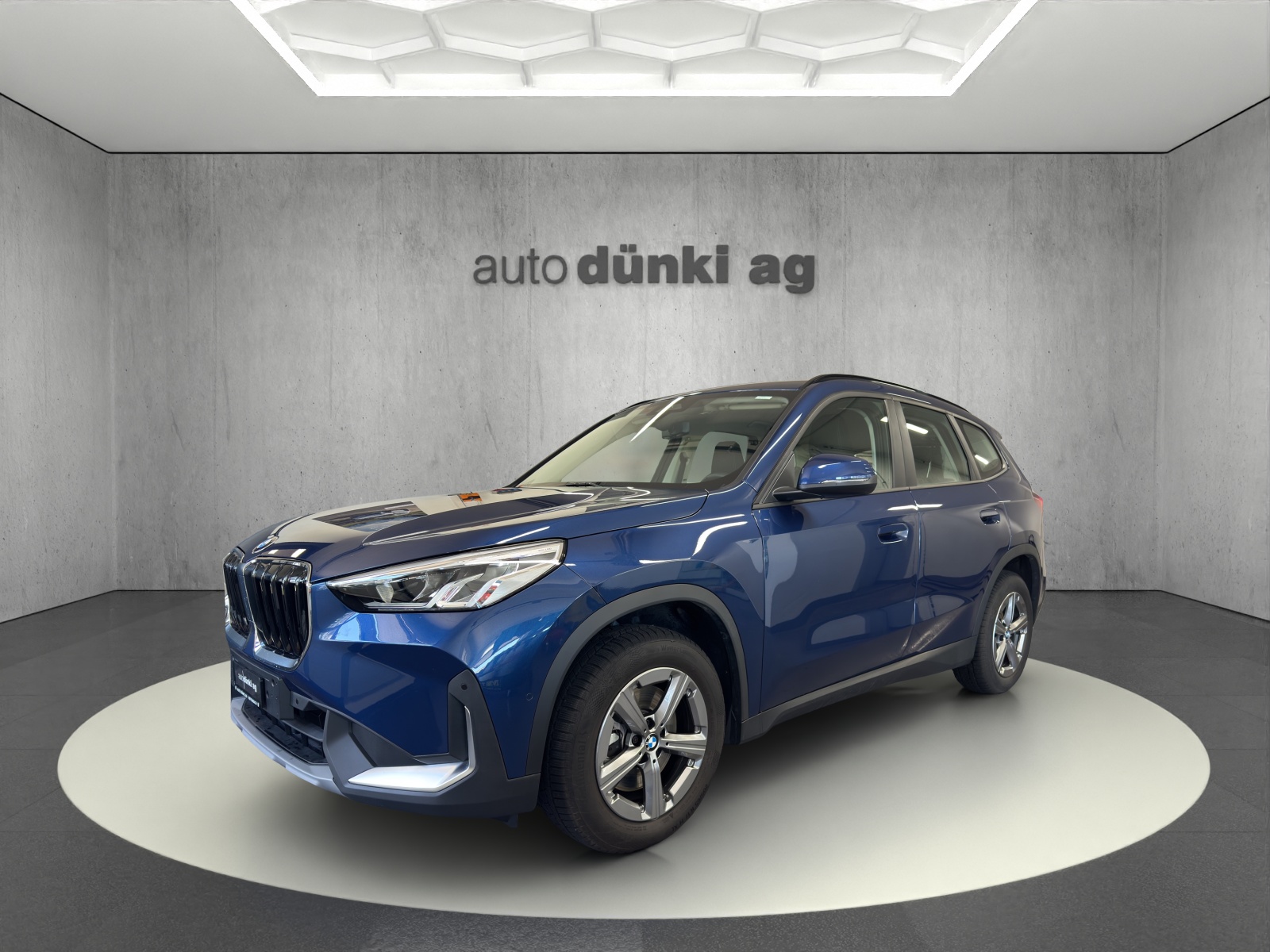 BMW X1 xDrive 23i 48V-image-0