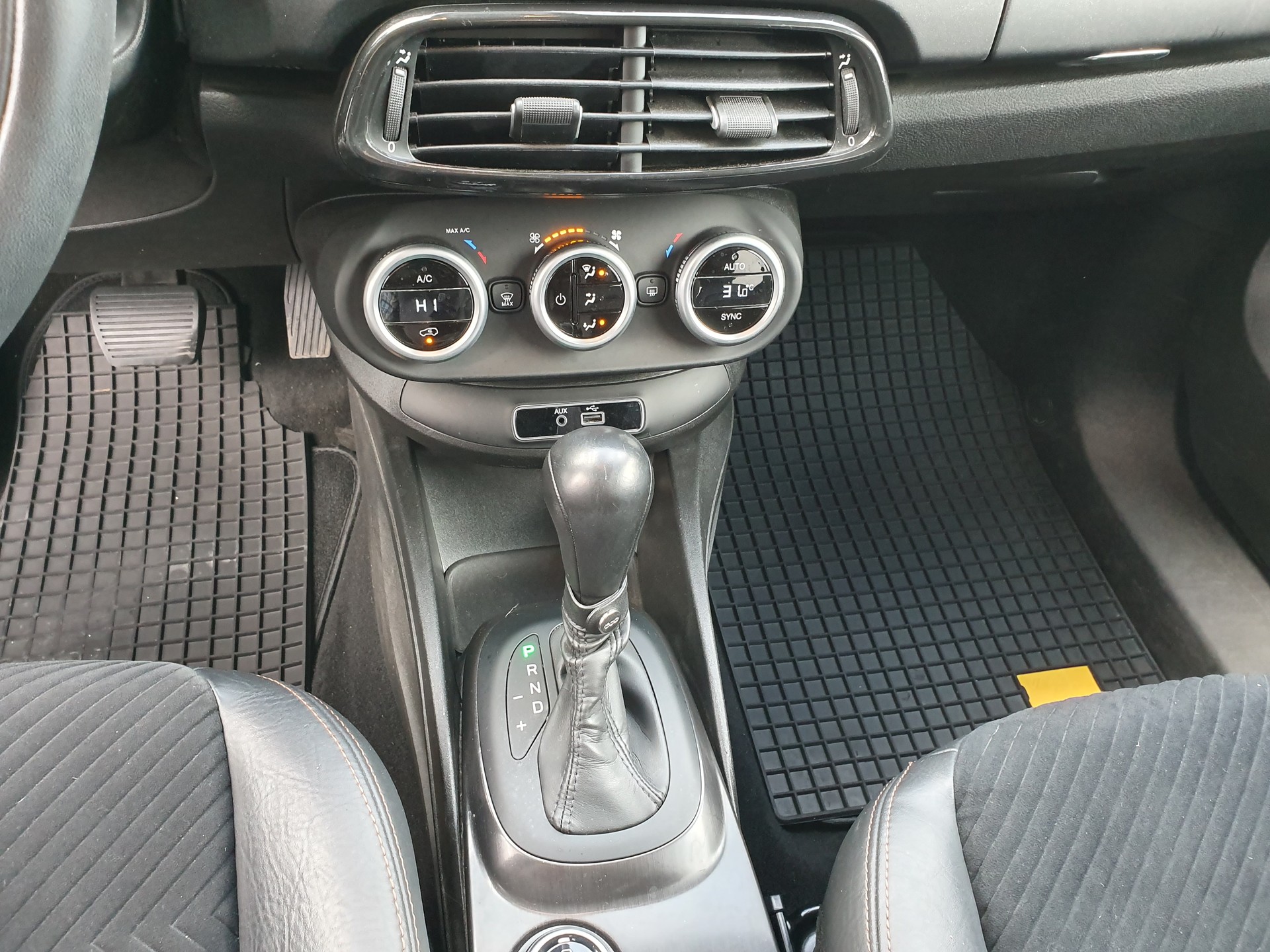 FIAT 500X 1.4T Off Road S-Design DCT-image-9