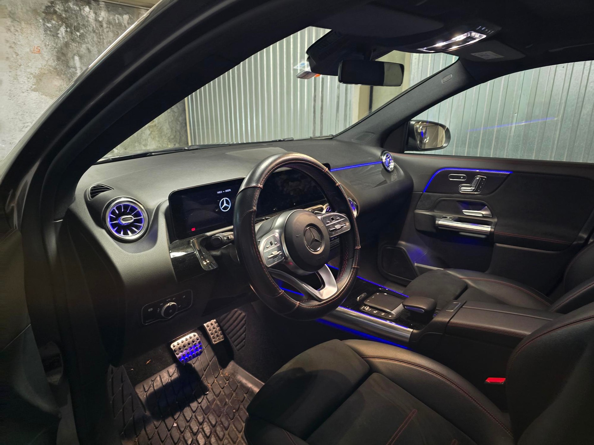 MERCEDES-BENZ GLA 250 4Matic AMG Line 8G-DCT-image-0