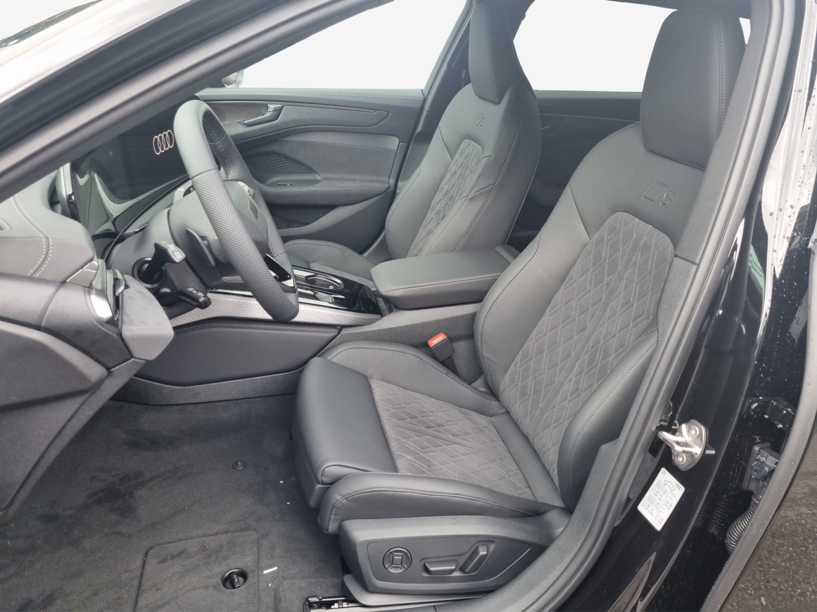 AUDI A6 Avant TDI quattro 150 kW S tronic-image-7