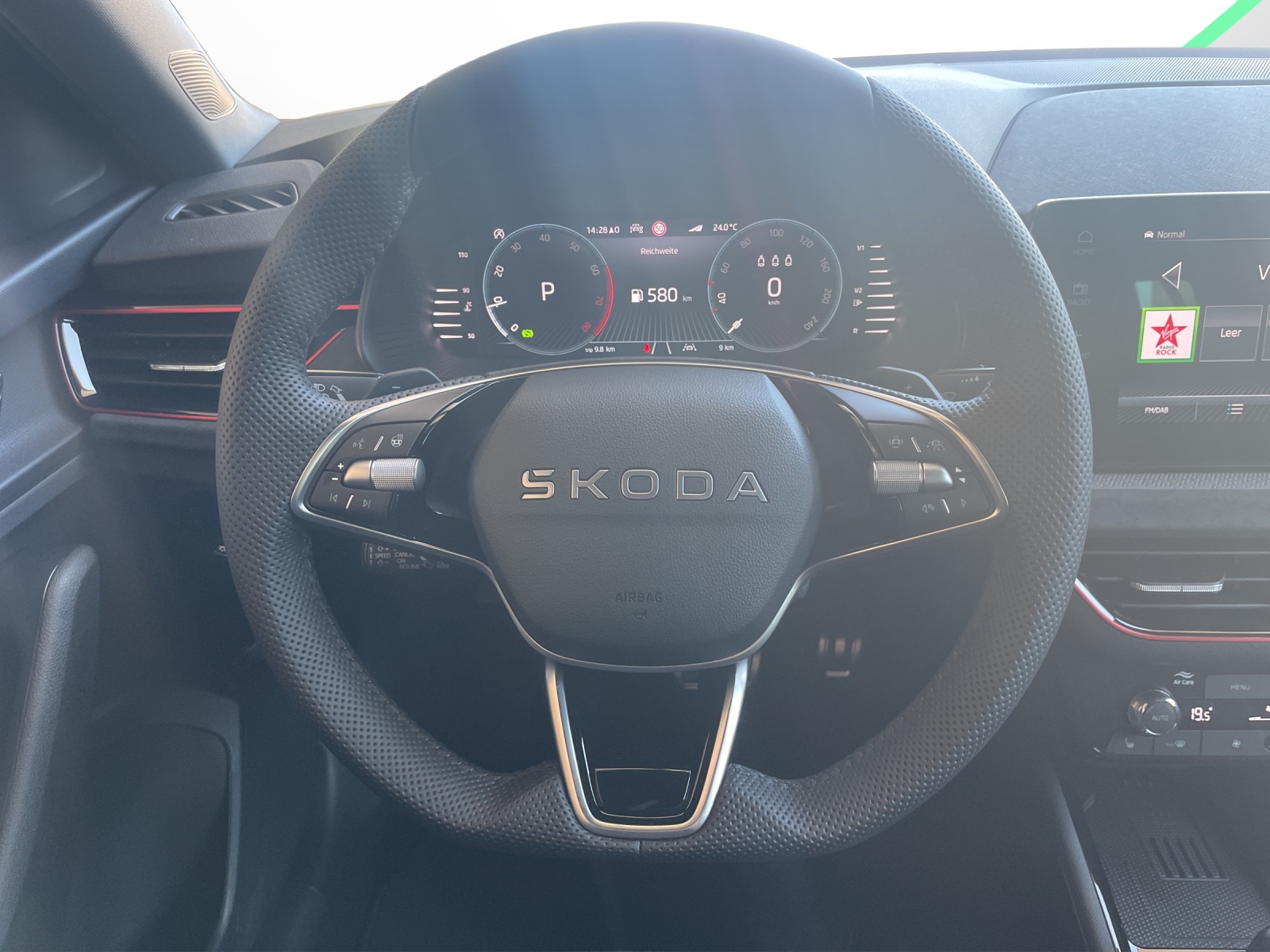 SKODA Scala 1.5 TSI Dynamic DSG-image-7