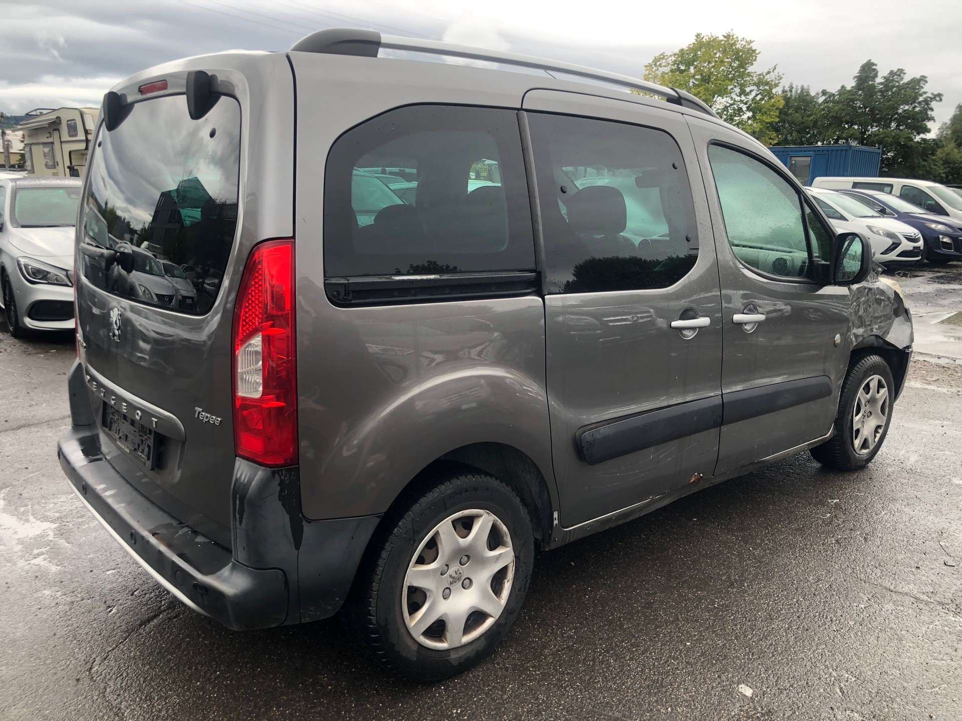 PEUGEOT Partner 1.6 Outdoor-image-13